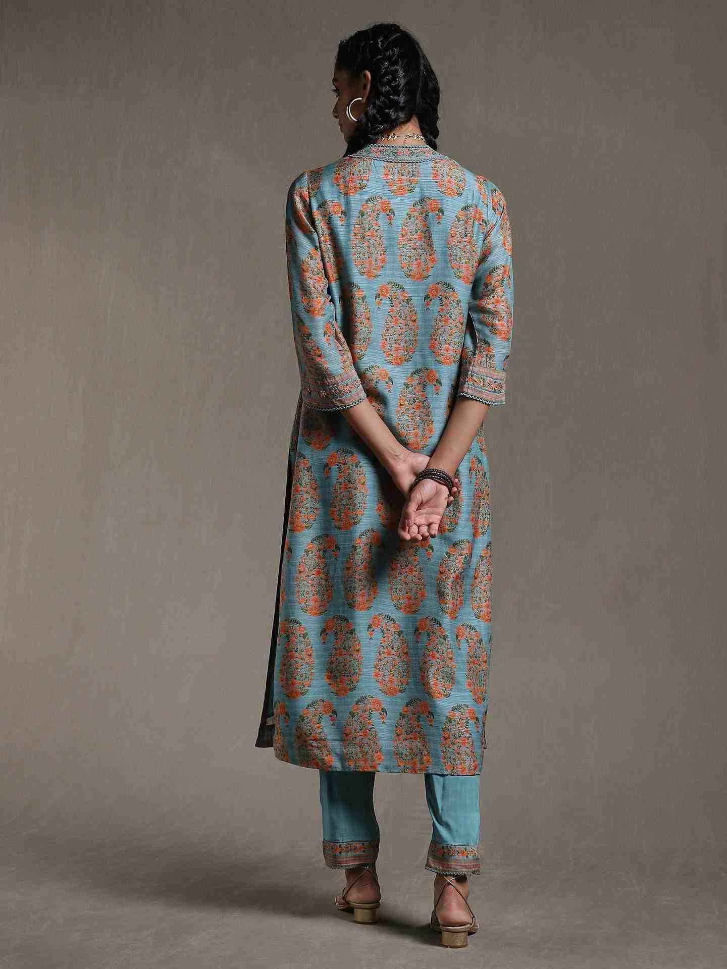 Aqua Bagan Suit Set