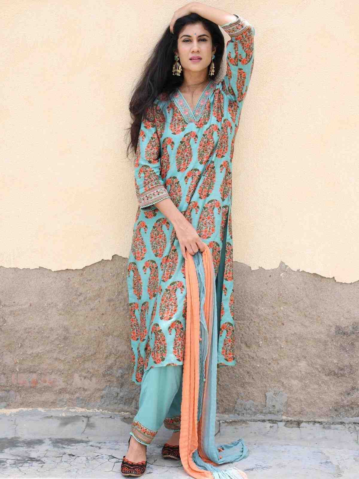 Aqua Bagan Suit Set
