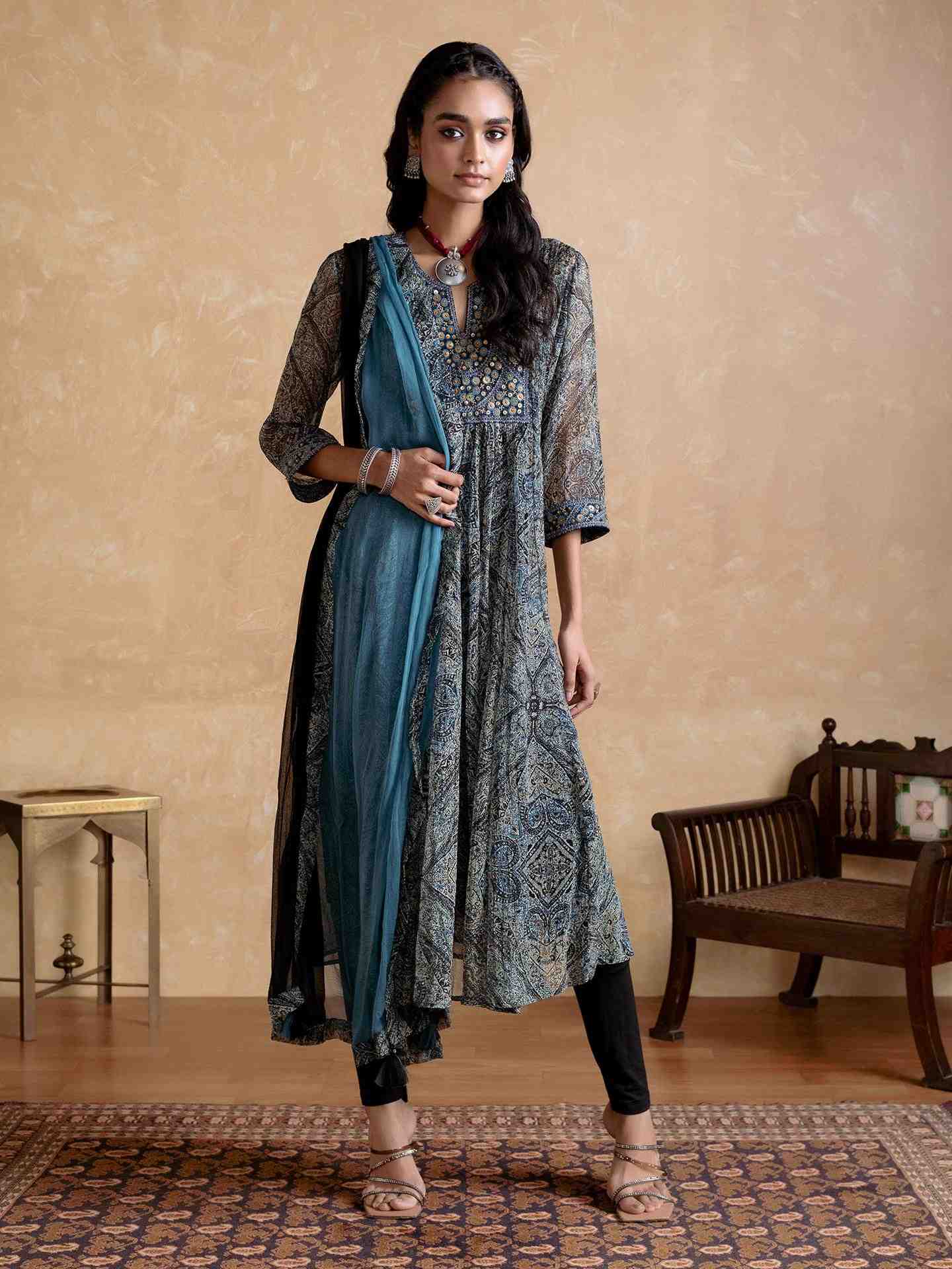 Black Avanti Suit Set