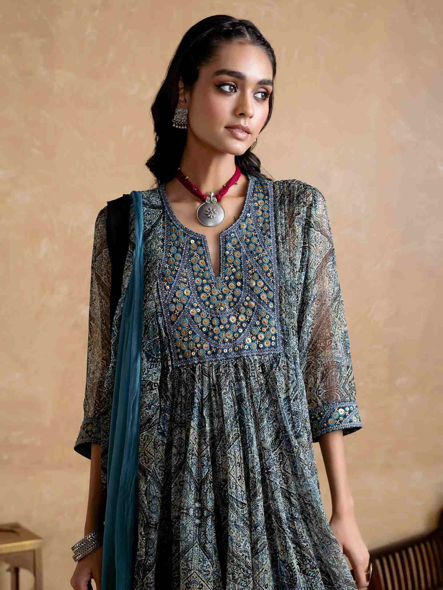 Black Avanti Suit Set