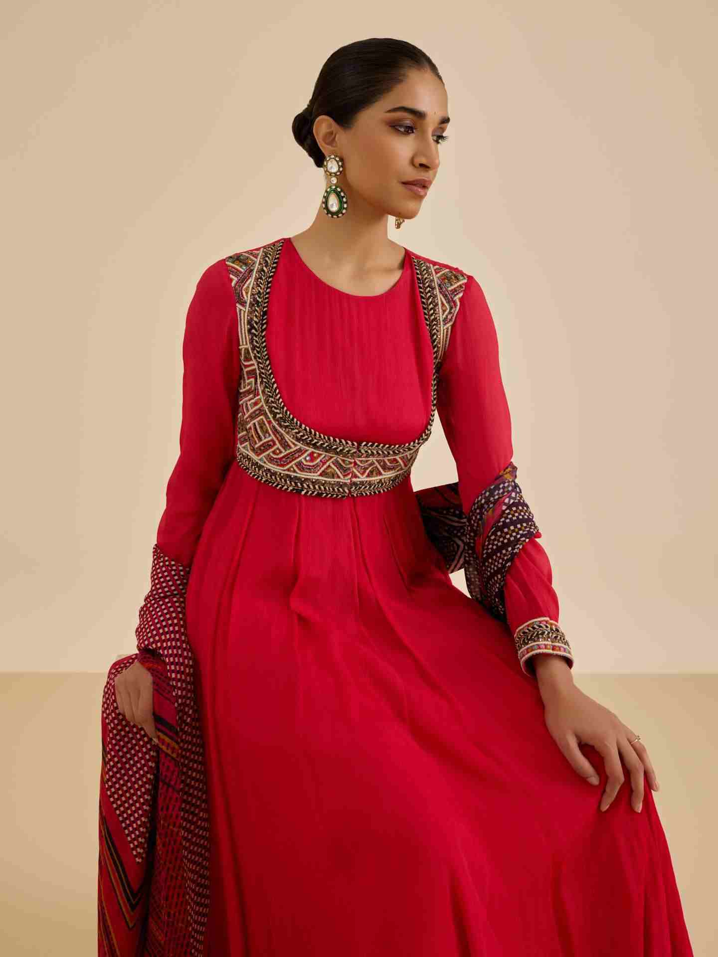 Red Kuba Suit Set