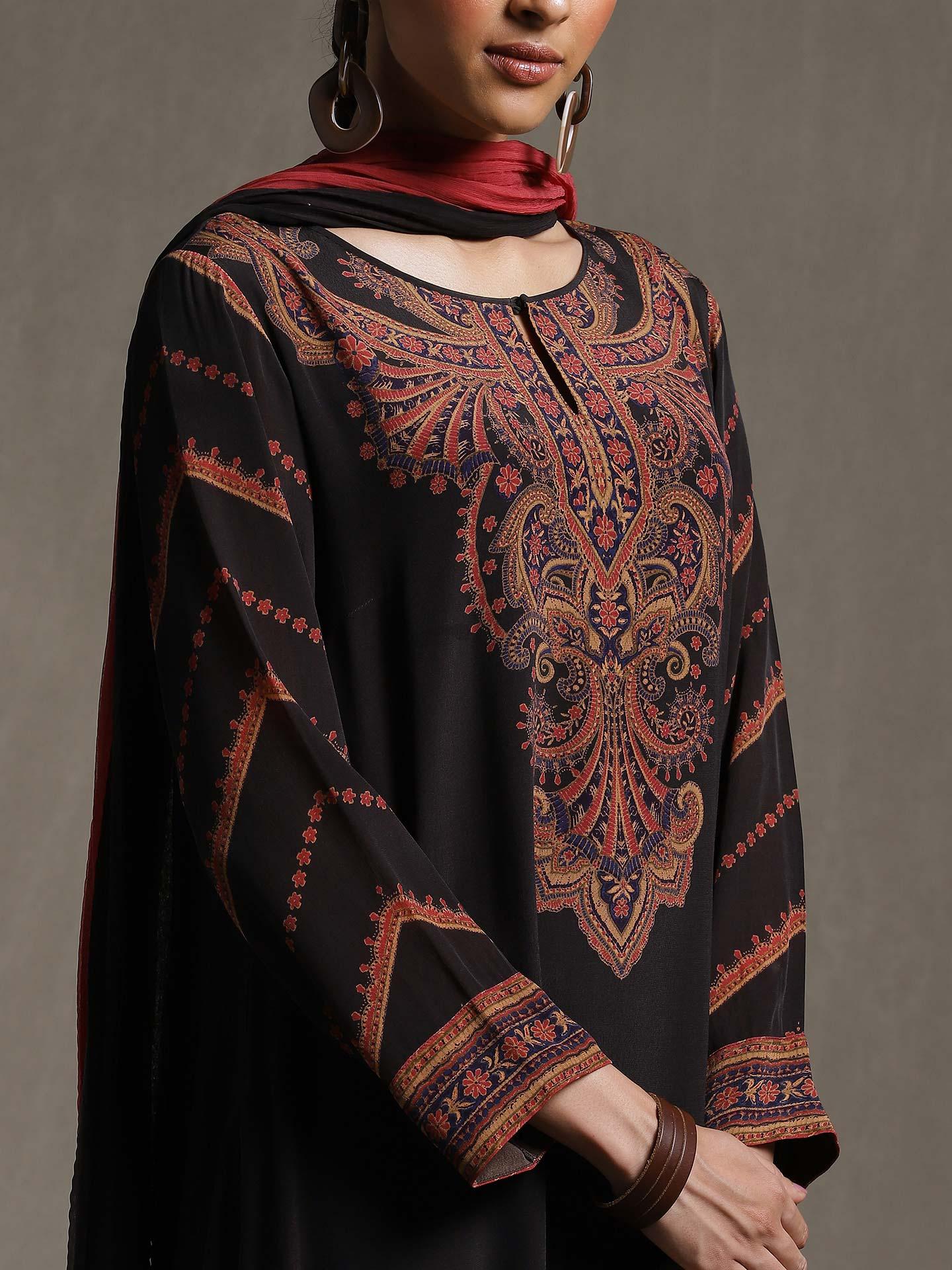 Black Pestelle Crepe Suit Set