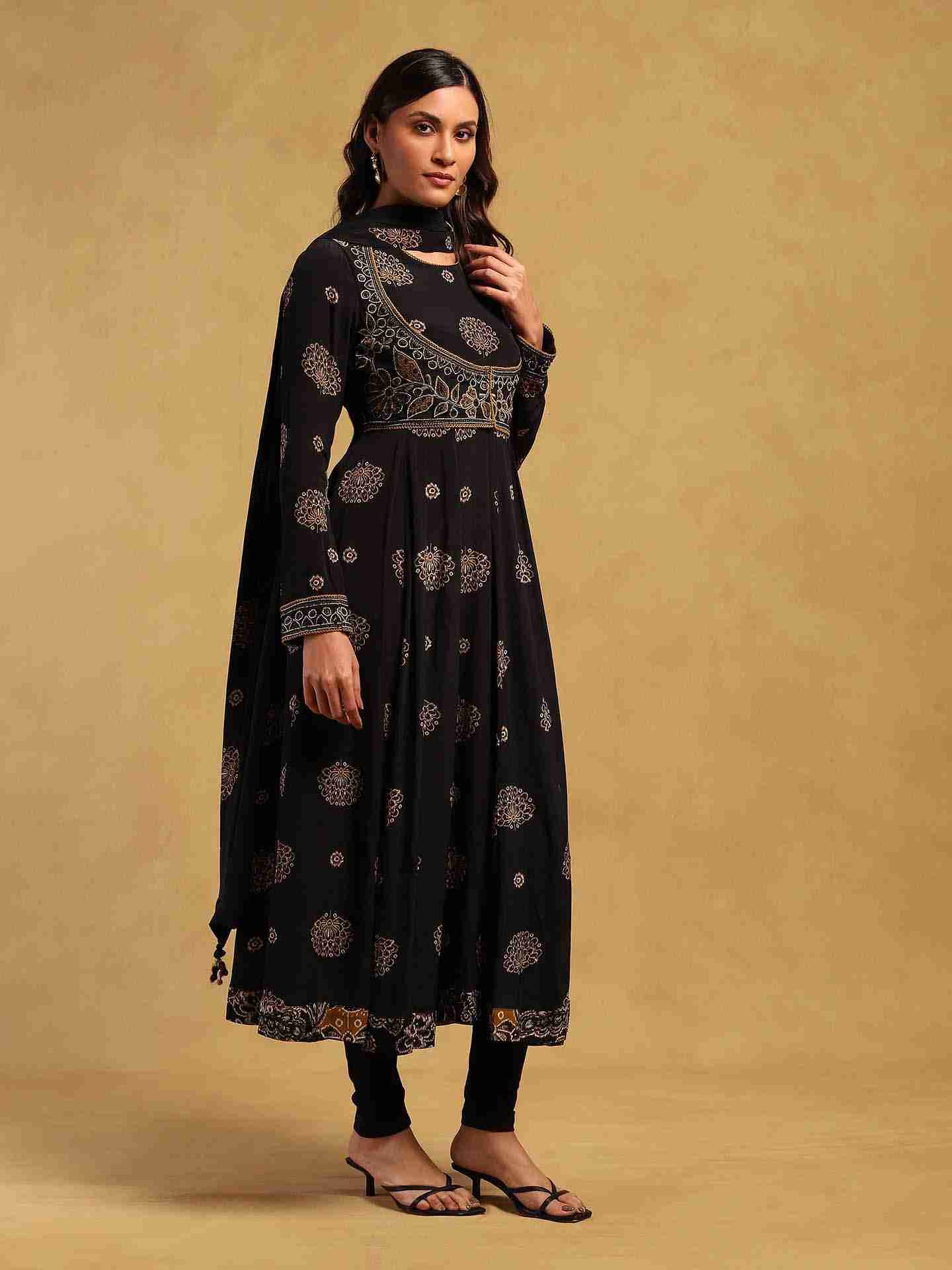 Black Madhura Suit Set
