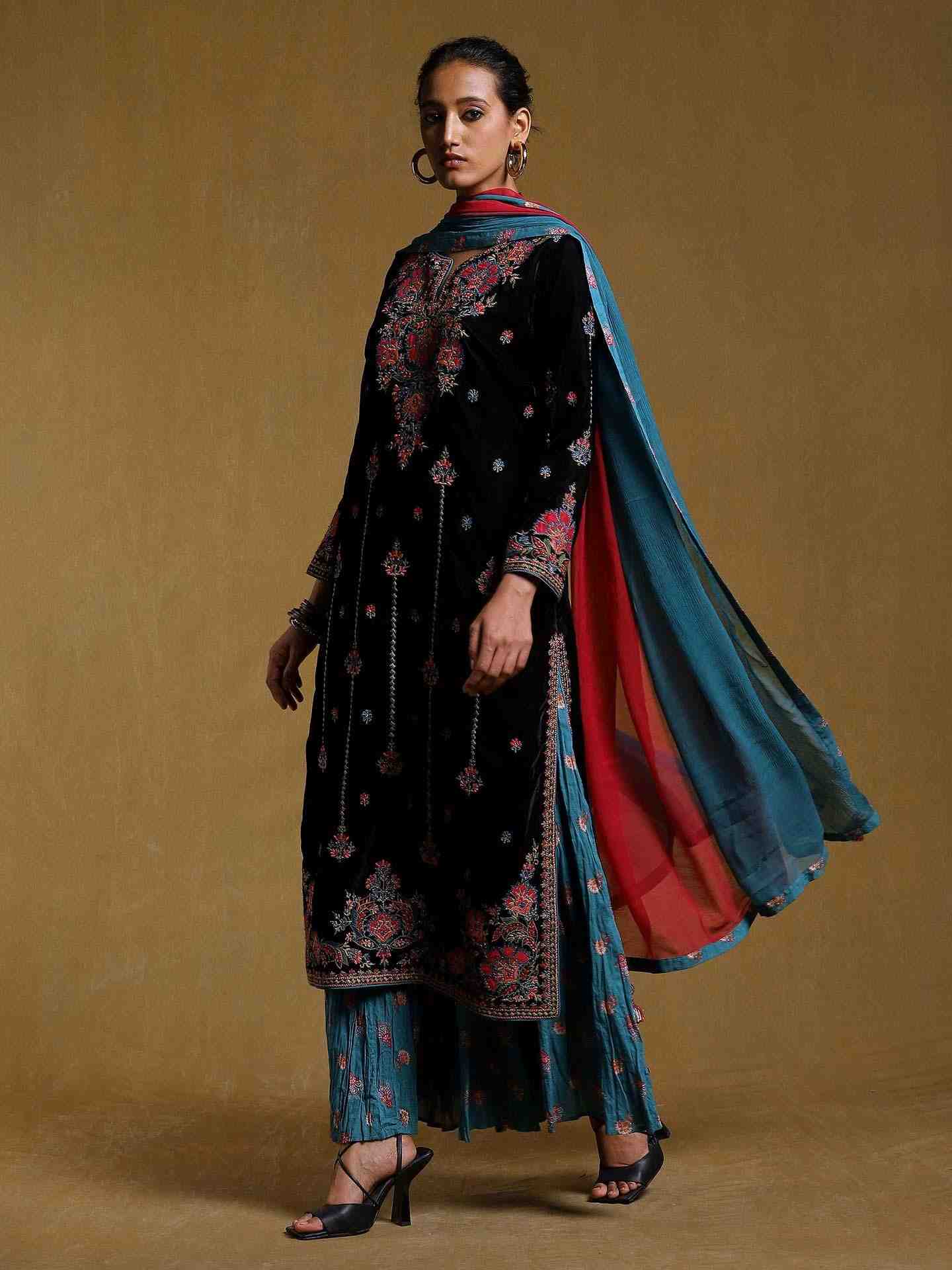 Black Sarasa Solid Velvet Sharara Set