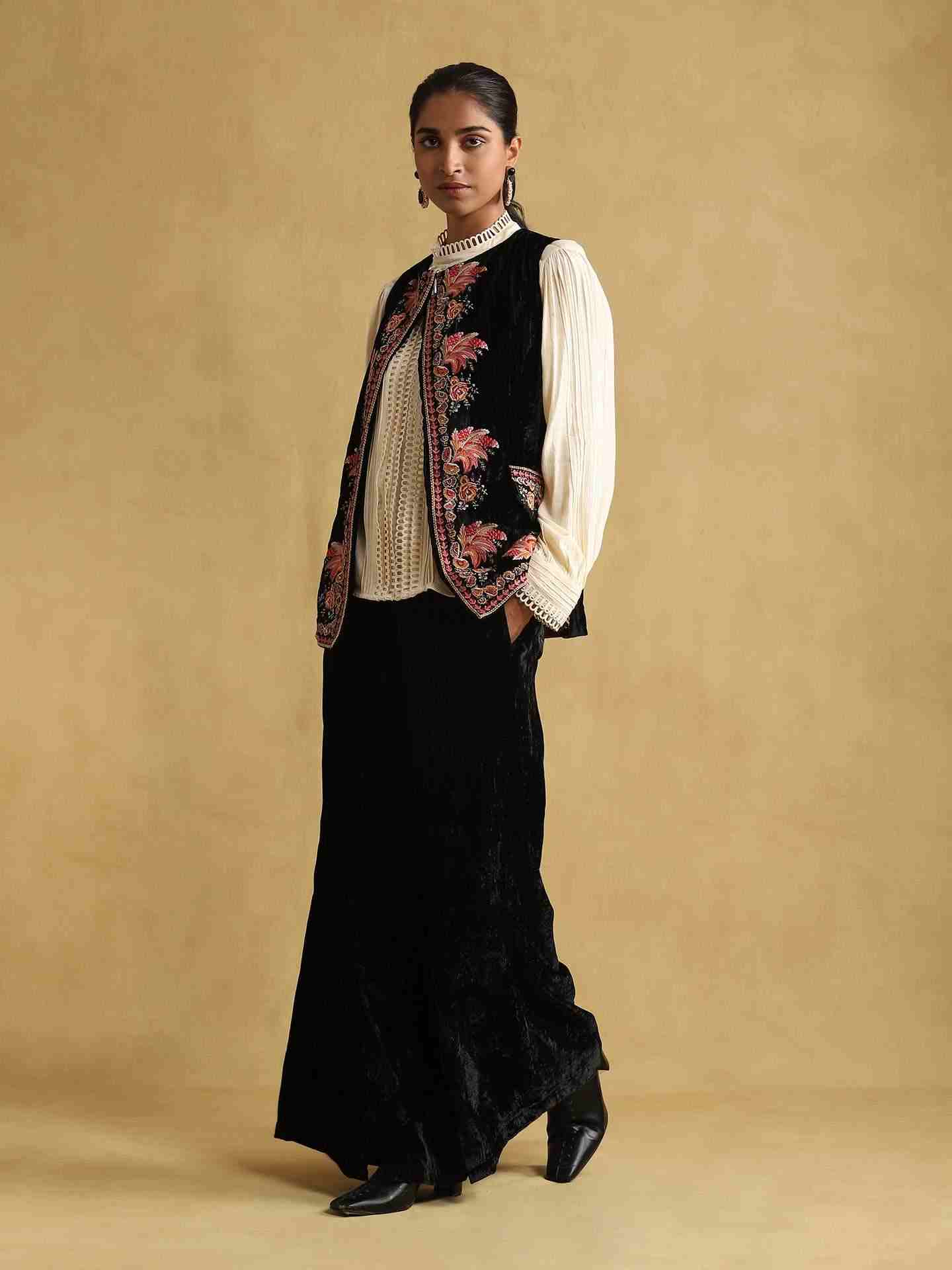 Black Bunsu Velvet Co-Ord Set