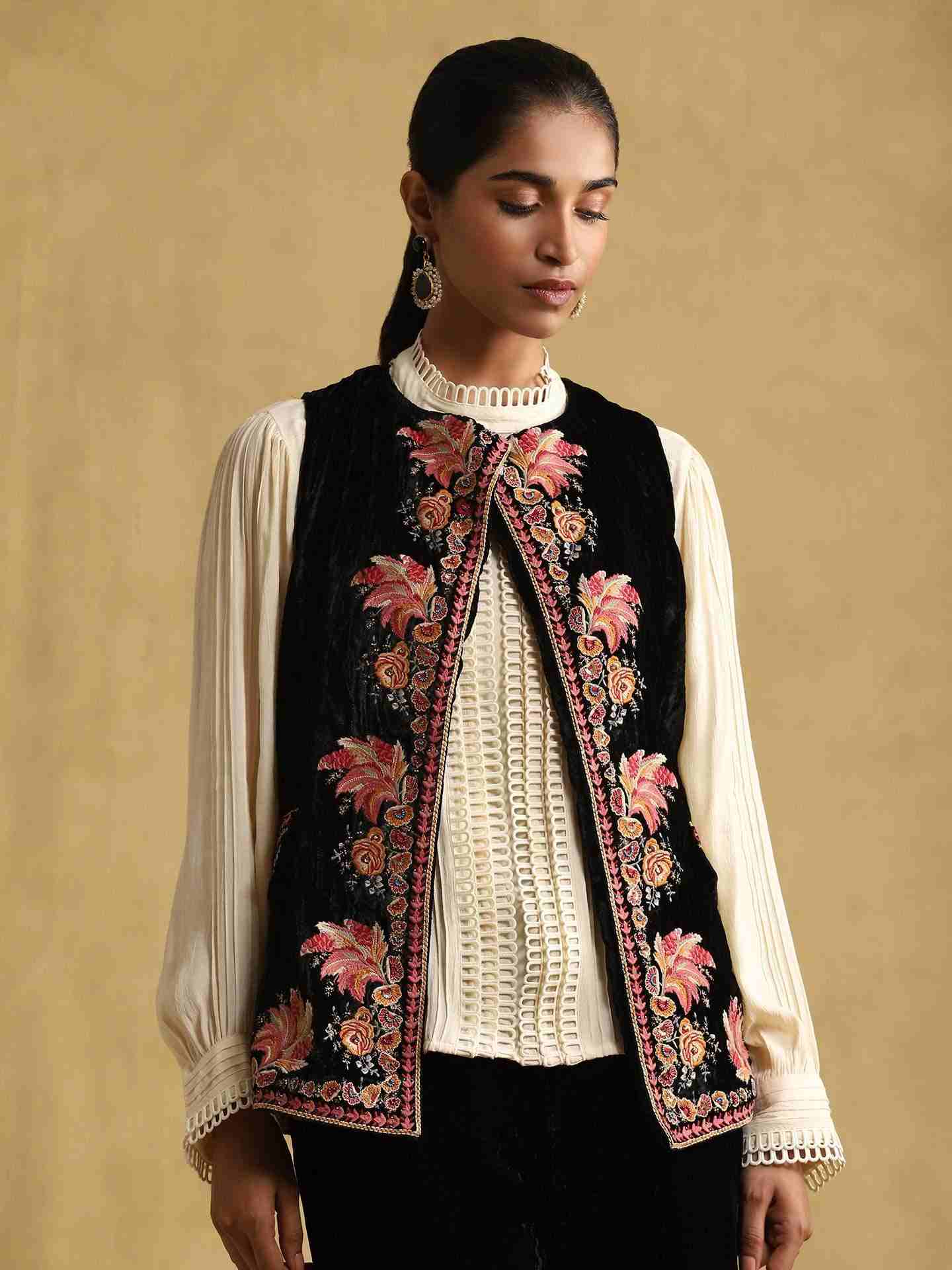 Black Bunsu Velvet Co-Ord Set