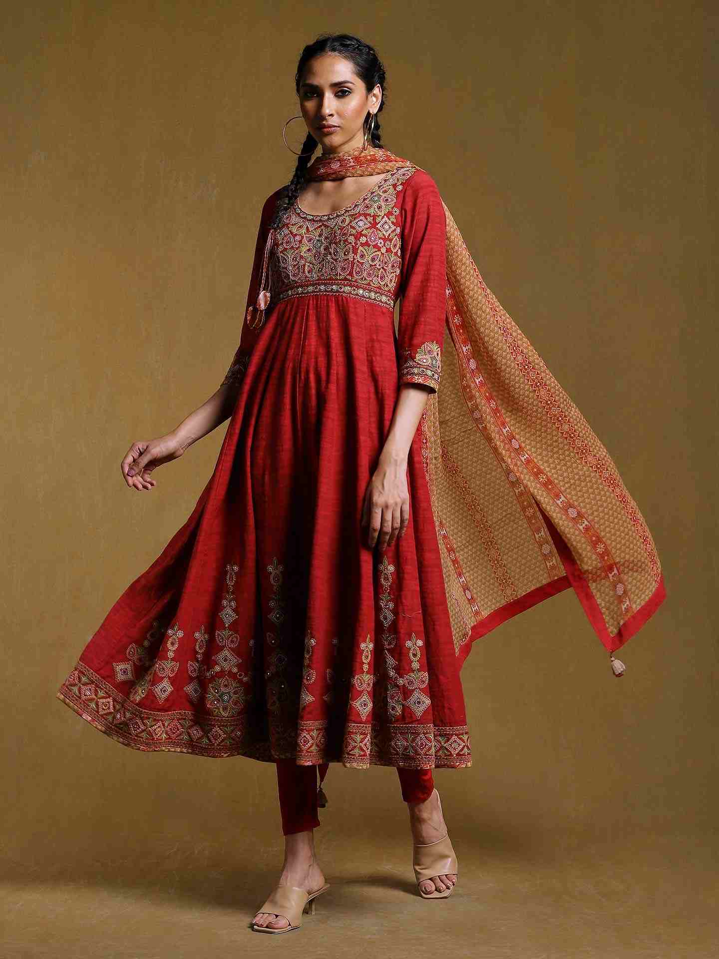 Red Dazzy Anarkali Suit Set