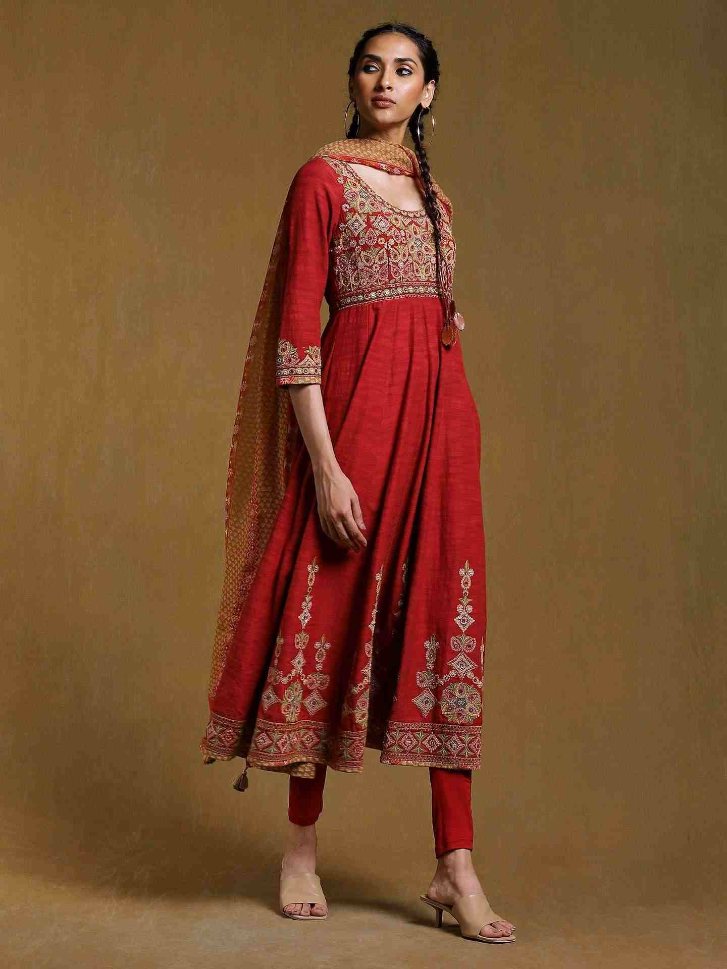 Red Dazzy Anarkali Suit Set