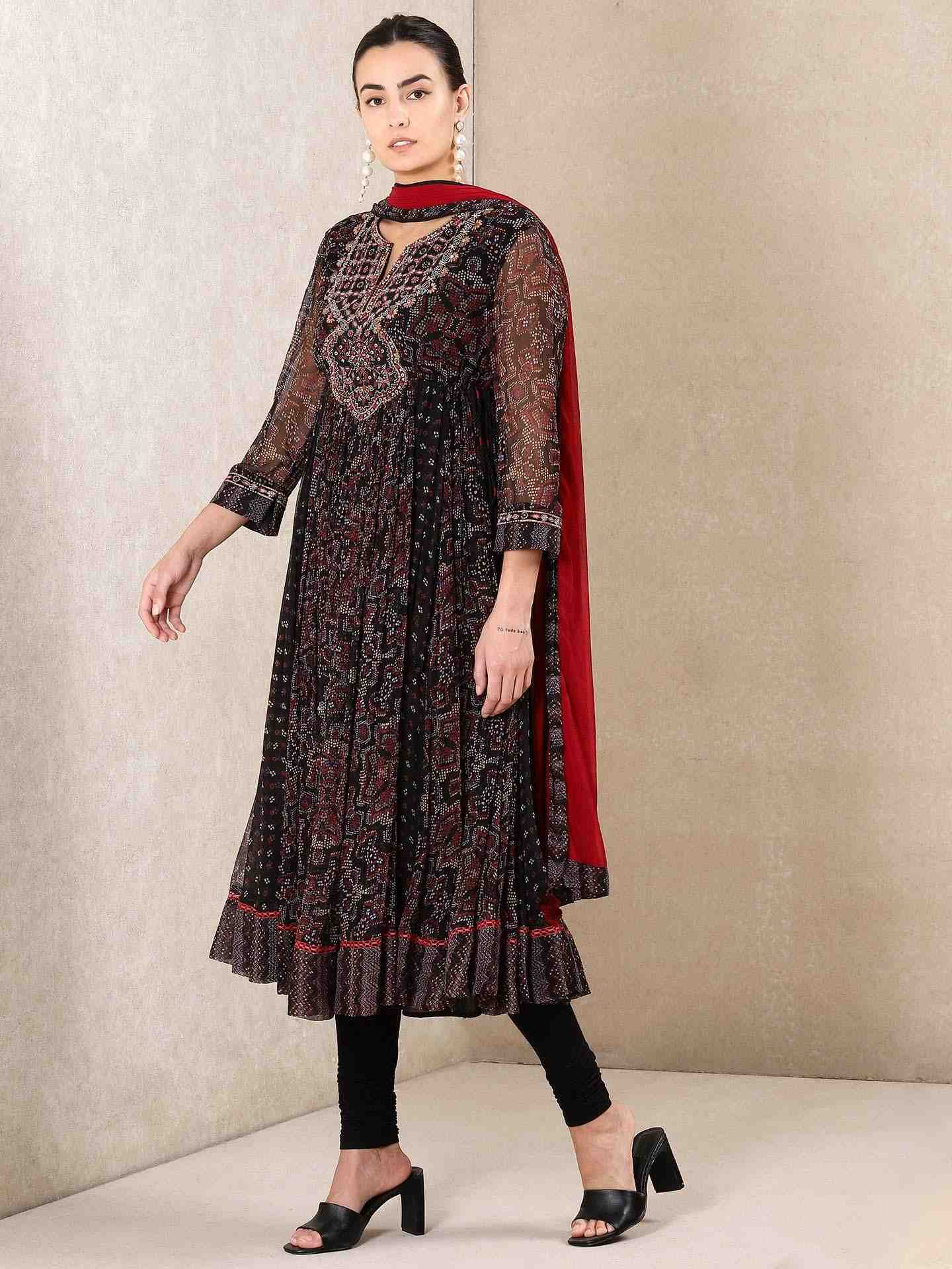 Black Kaliedo Flora Suit Set