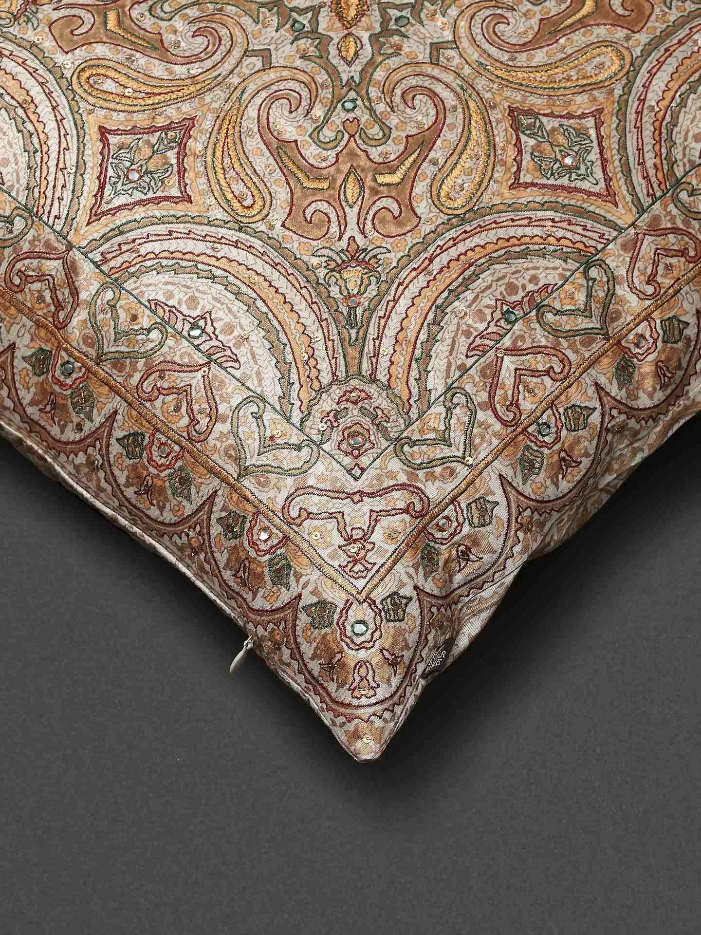 Beige Classic Saadh Cushion
