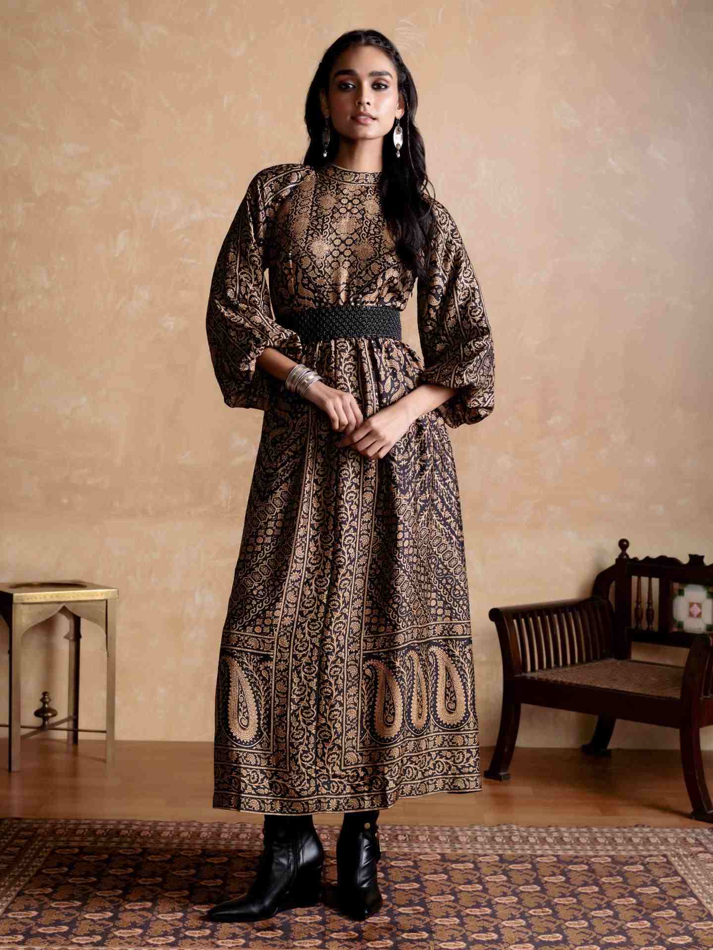 Black & Beige Flowret Dress