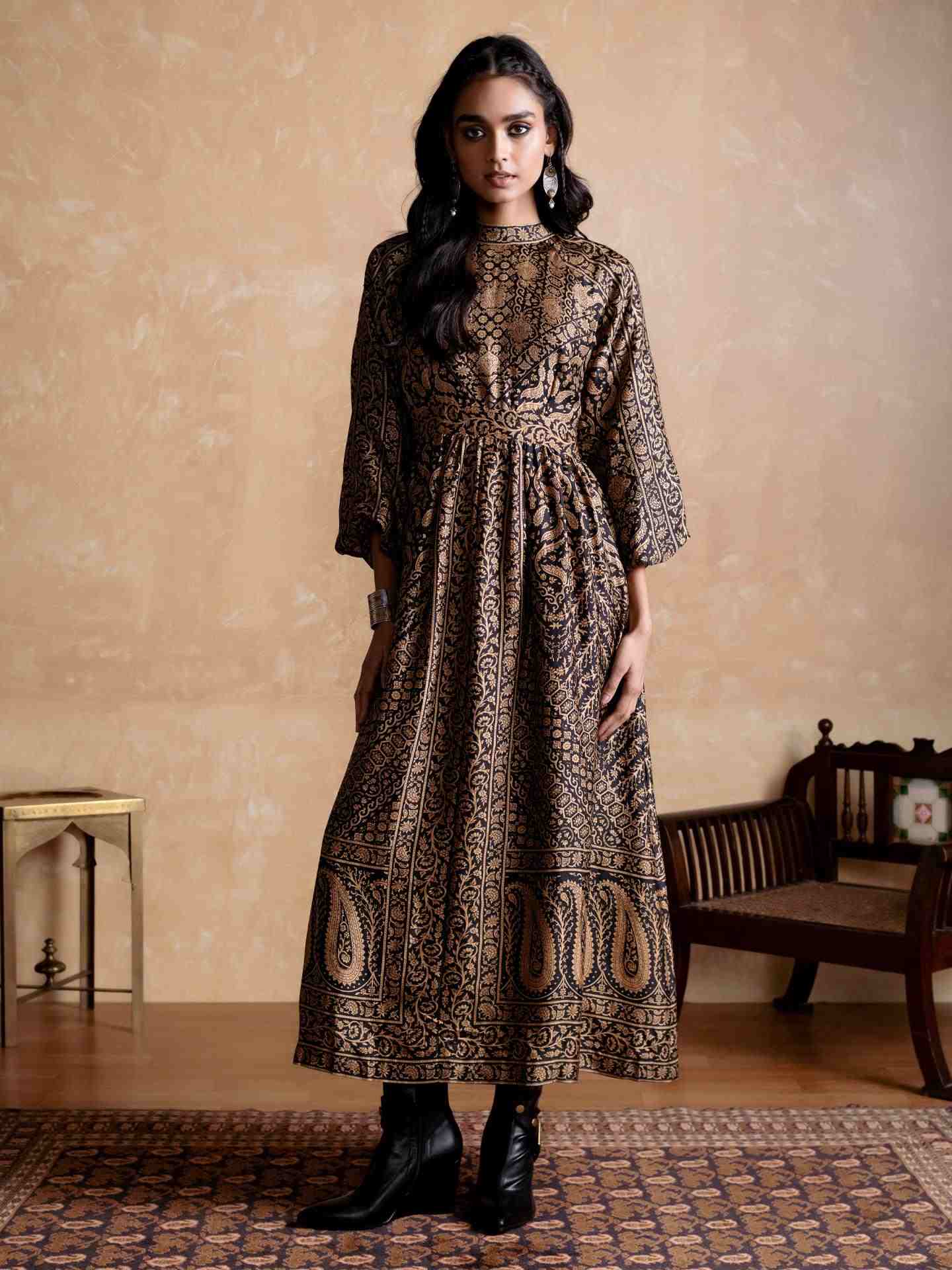 Black & Beige Flowret Dress