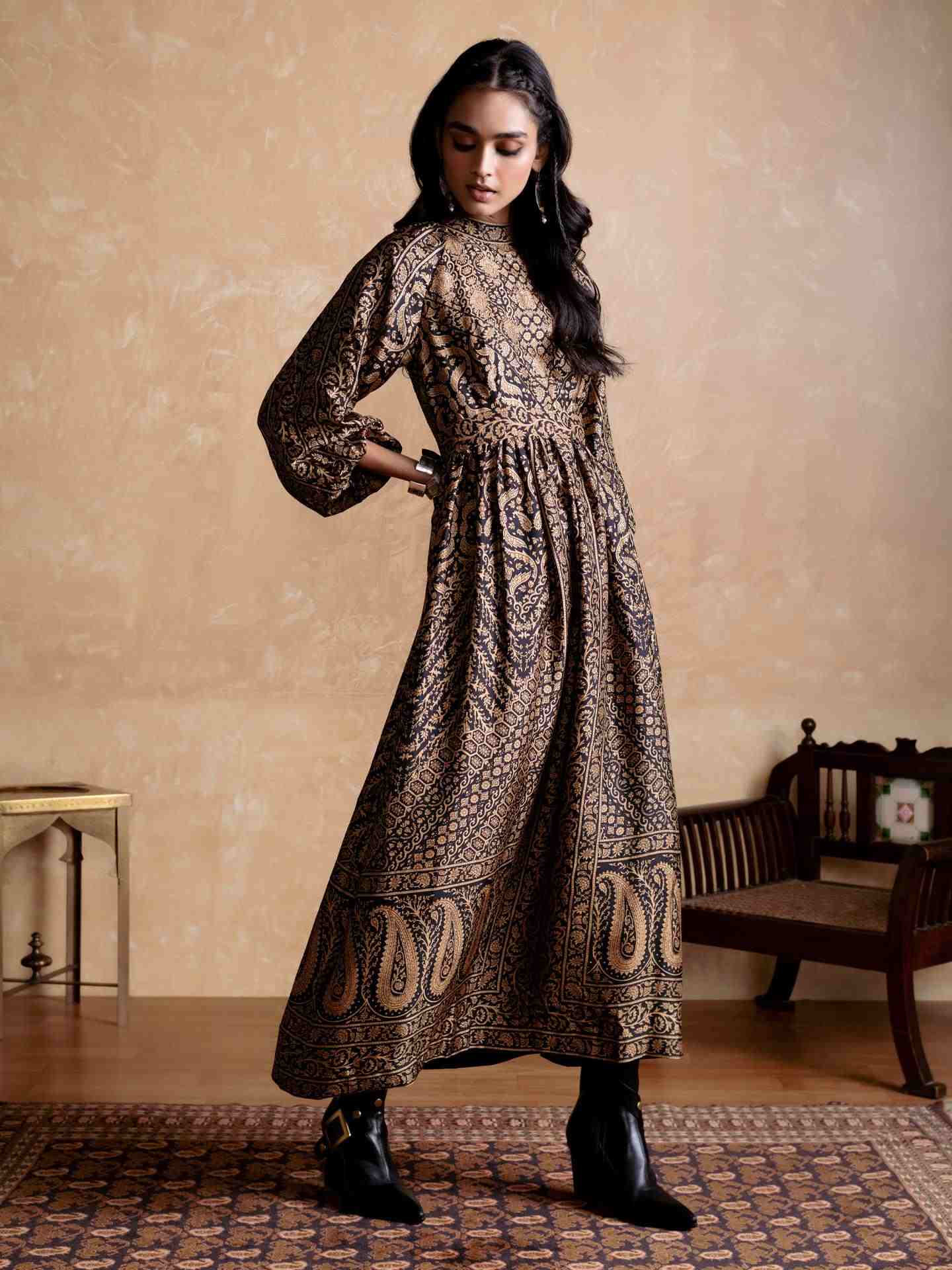 Black & Beige Flowret Dress