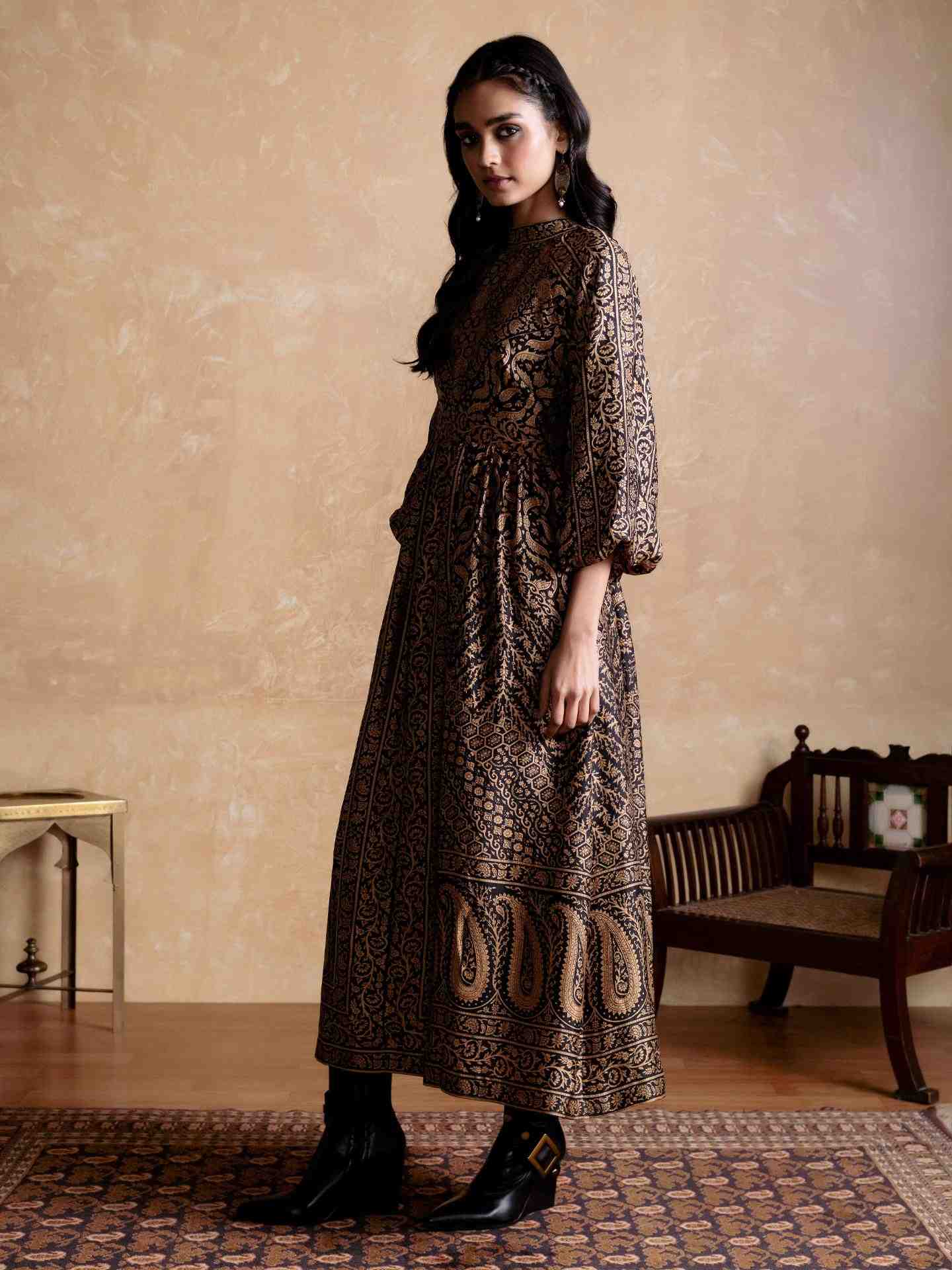 Black & Beige Flowret Dress