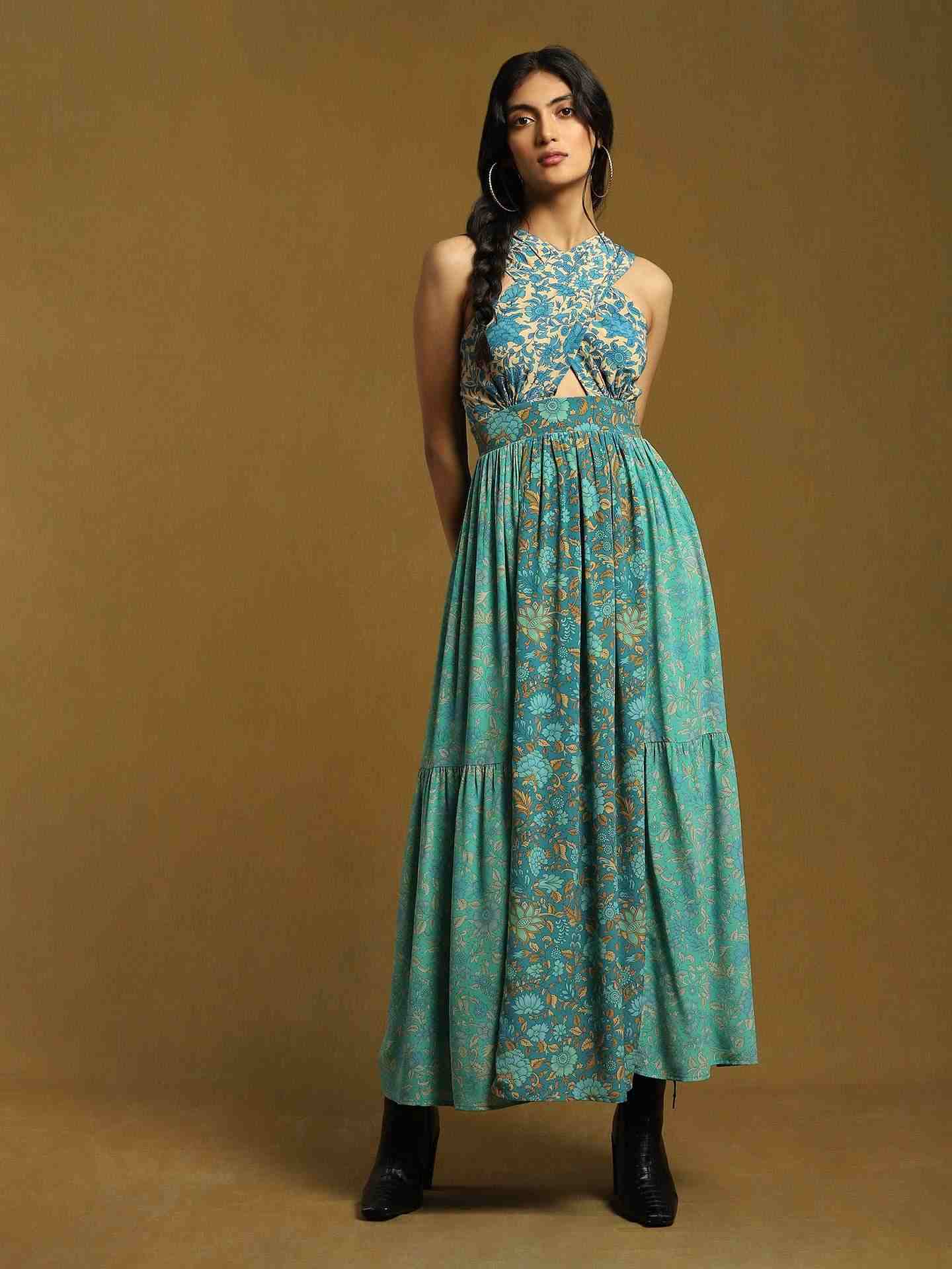 Aqua Alyssa Crepe Dress