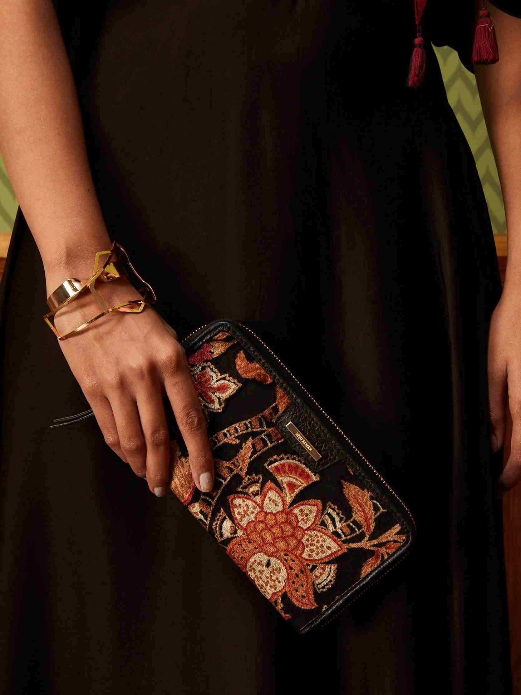 Black Jalsa Velvet Wallet
