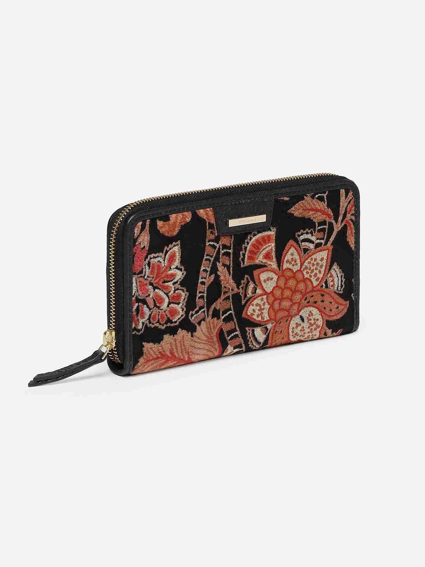 Black Jalsa Velvet Wallet