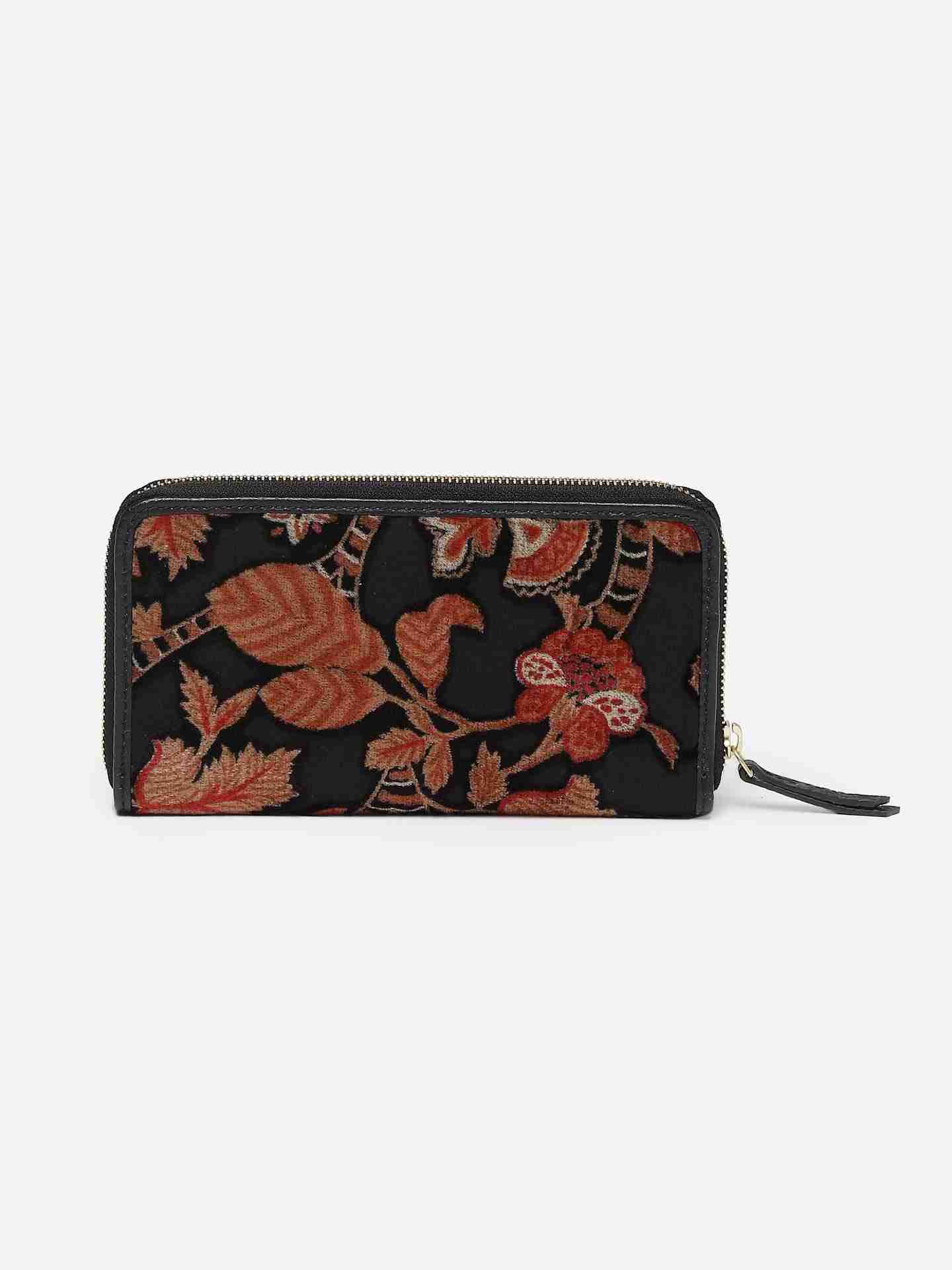 Black Jalsa Velvet Wallet