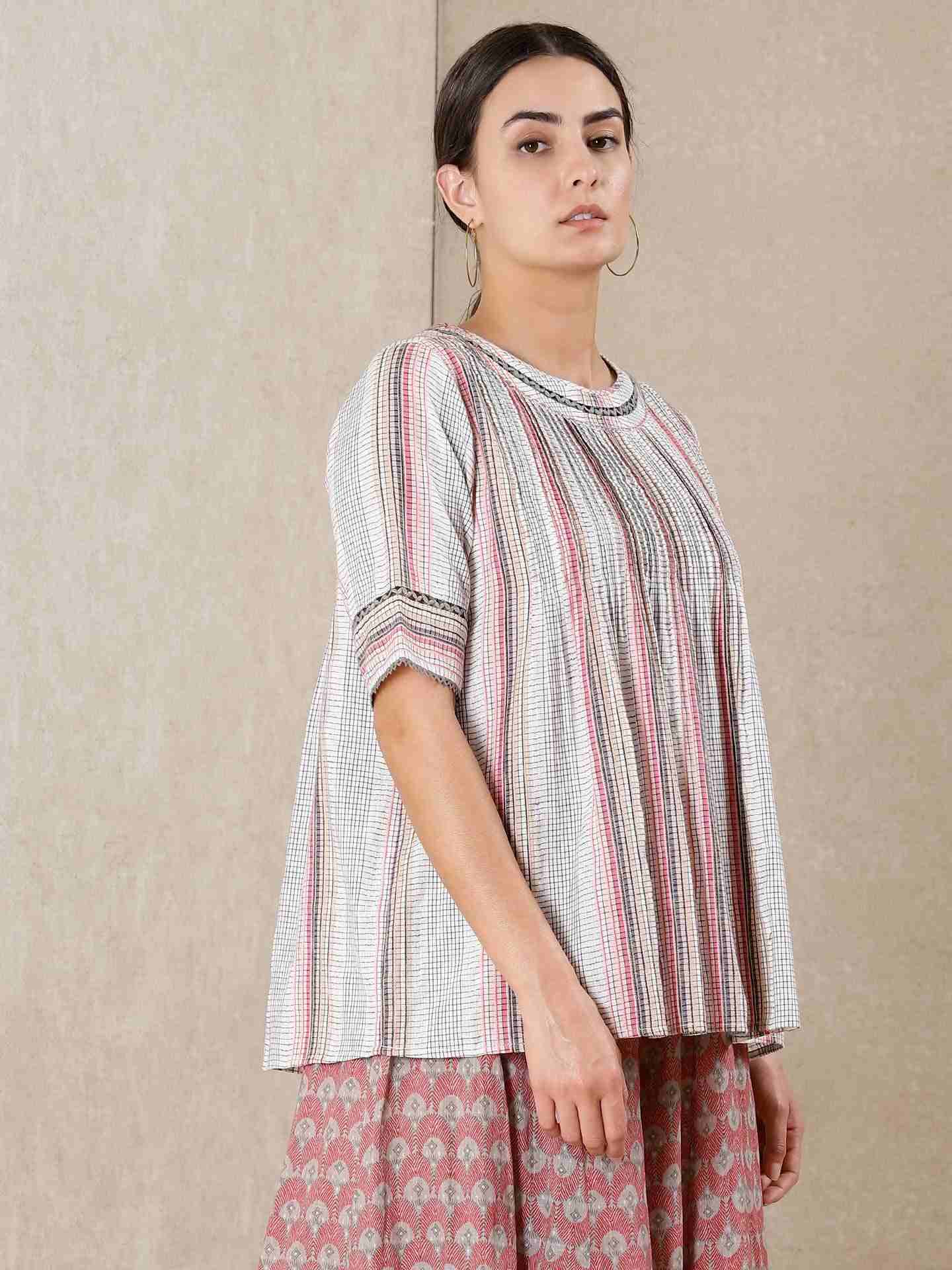 Off White Modern Minimalist Yarn-Dyed  Top