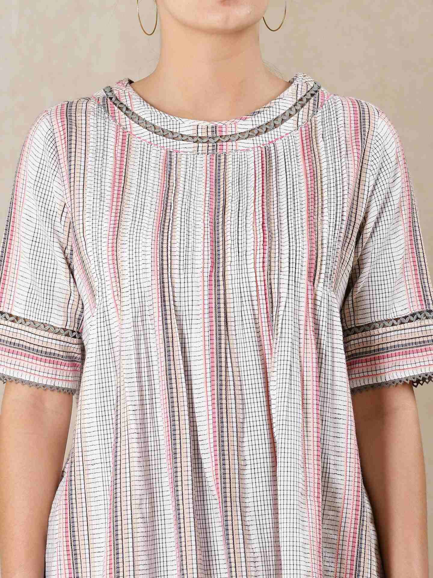 Off White Modern Minimalist Yarn-Dyed  Top