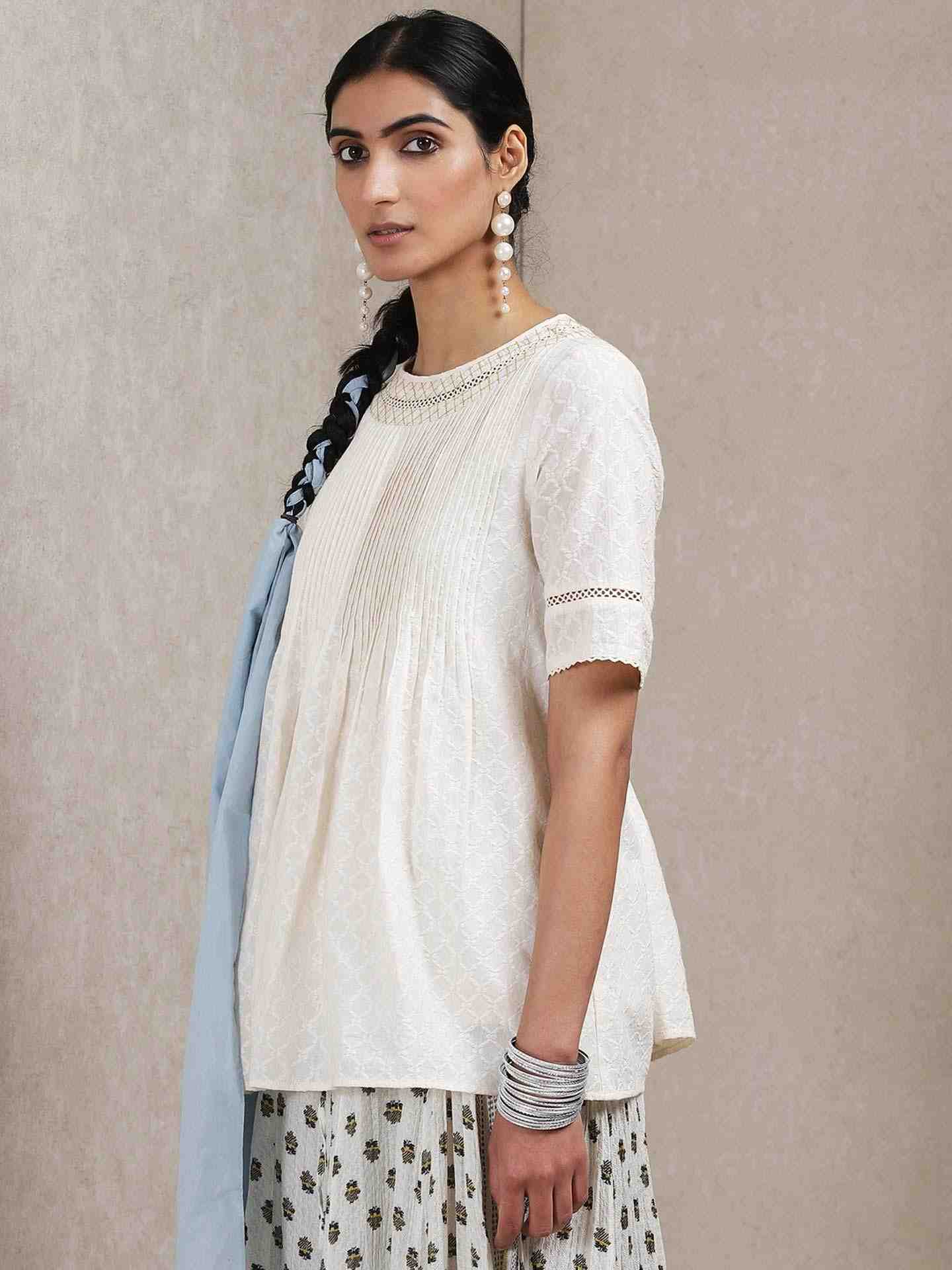 Off White Gagan Solid Cotton Kurti