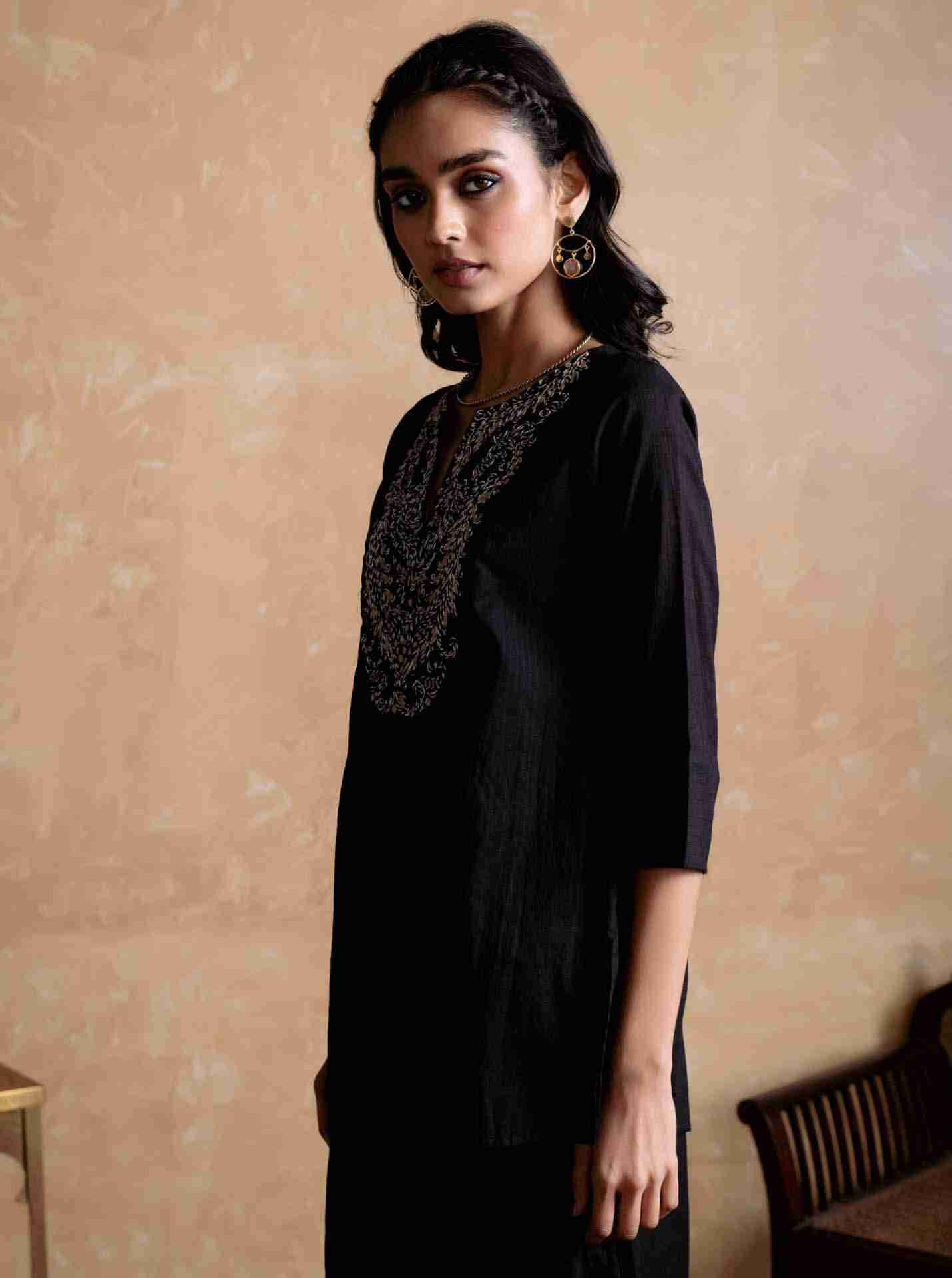 Black Multi Dori Kurti