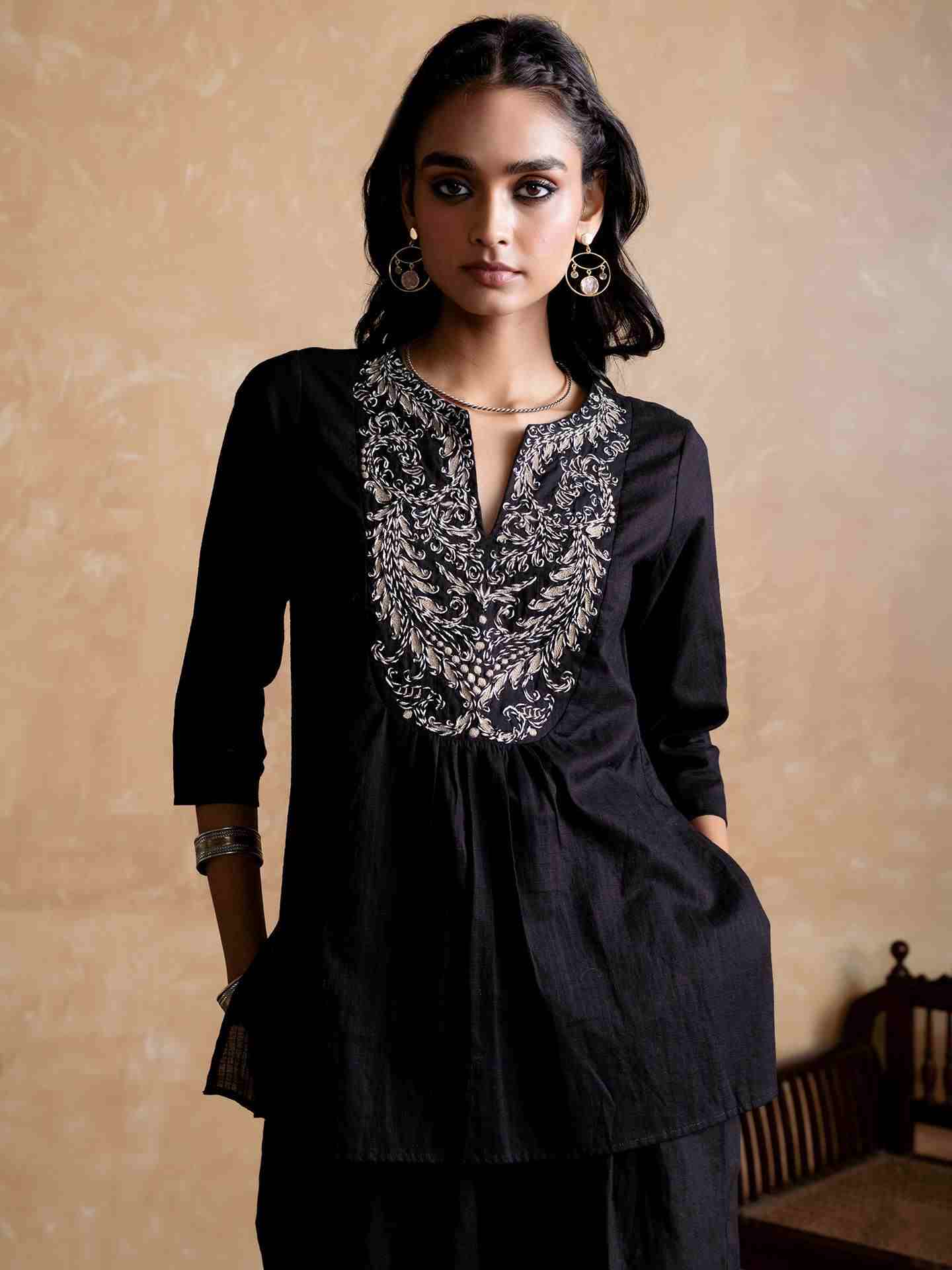 Black Multi Dori Kurti