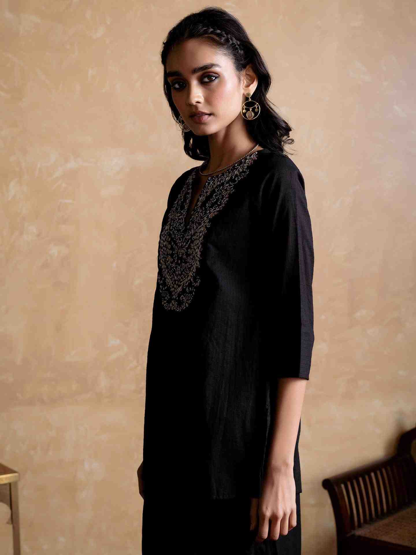 Black Multi Dori Kurti