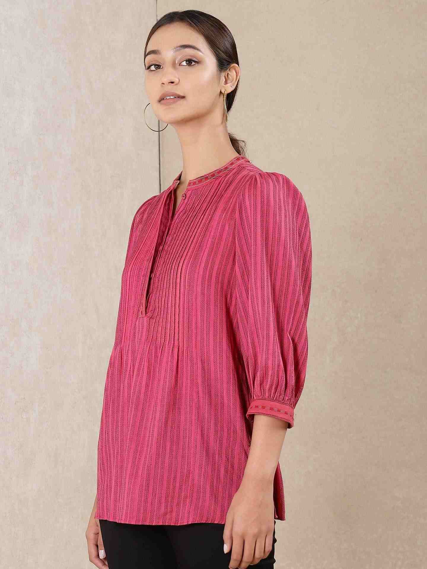 Red Modern Minimalist Yarn-Dyed  Kurti