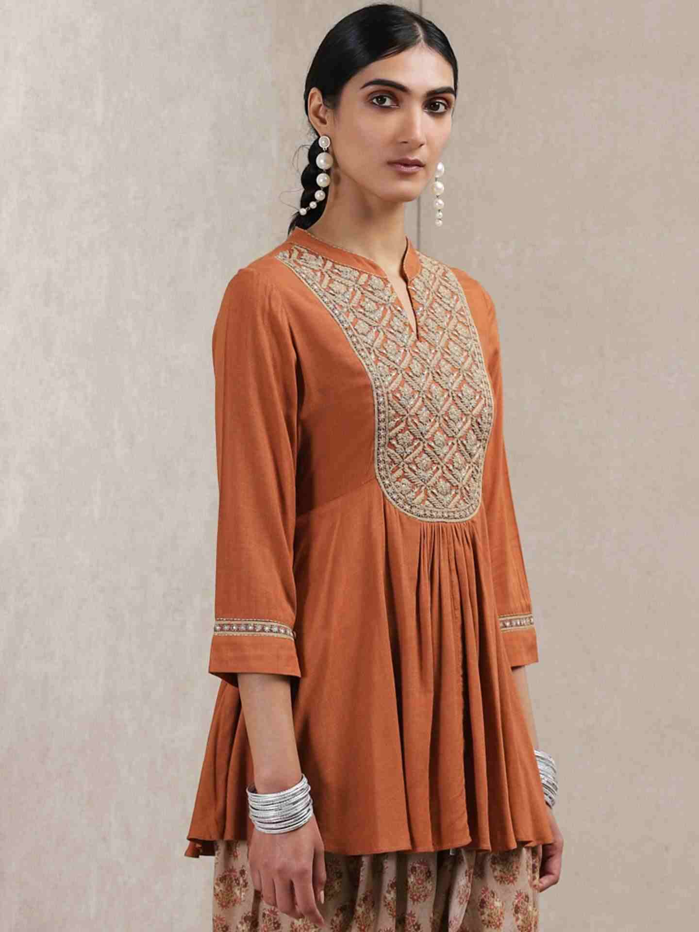 Rust Dor Kurti