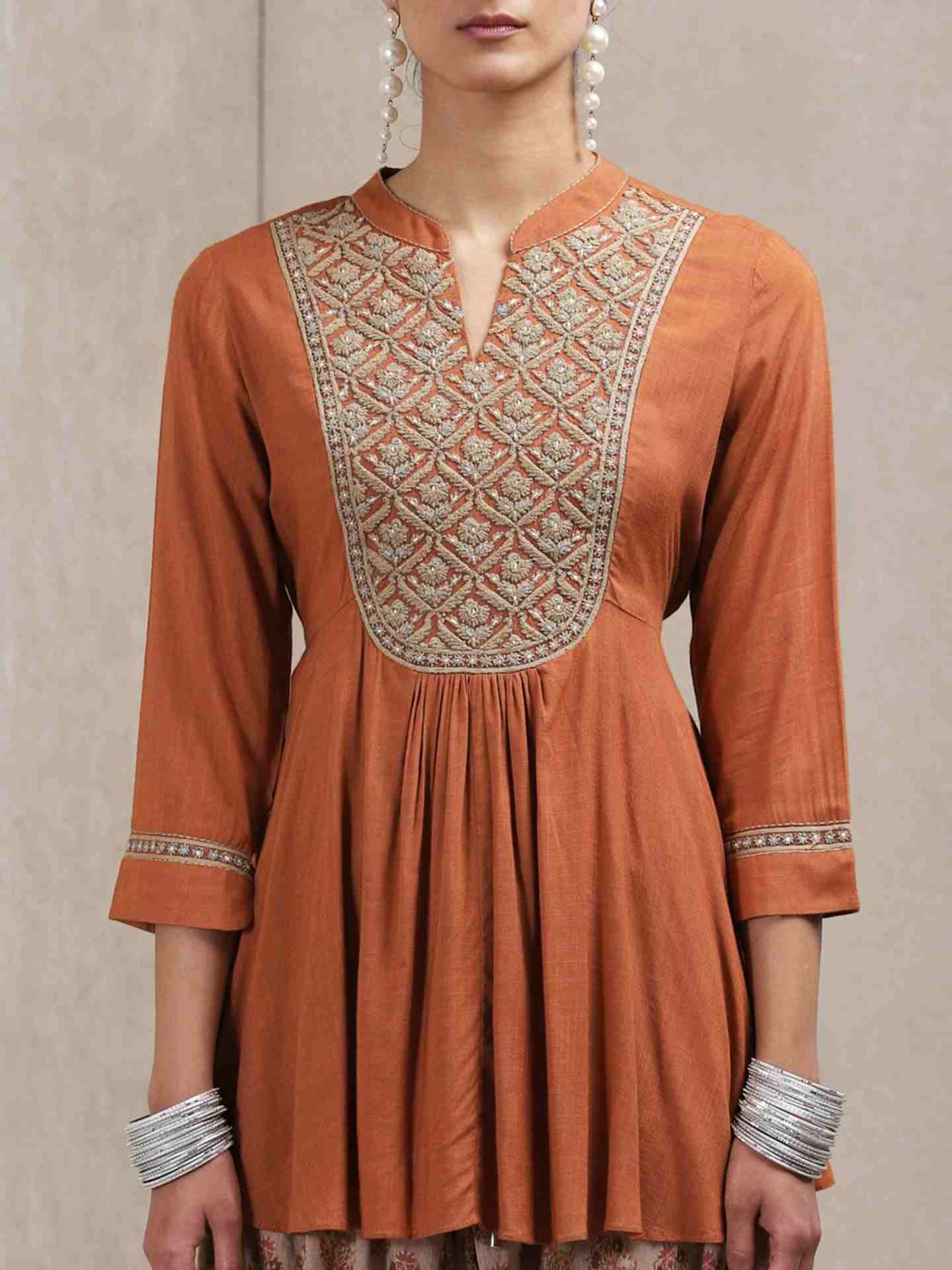 Rust Dor Kurti