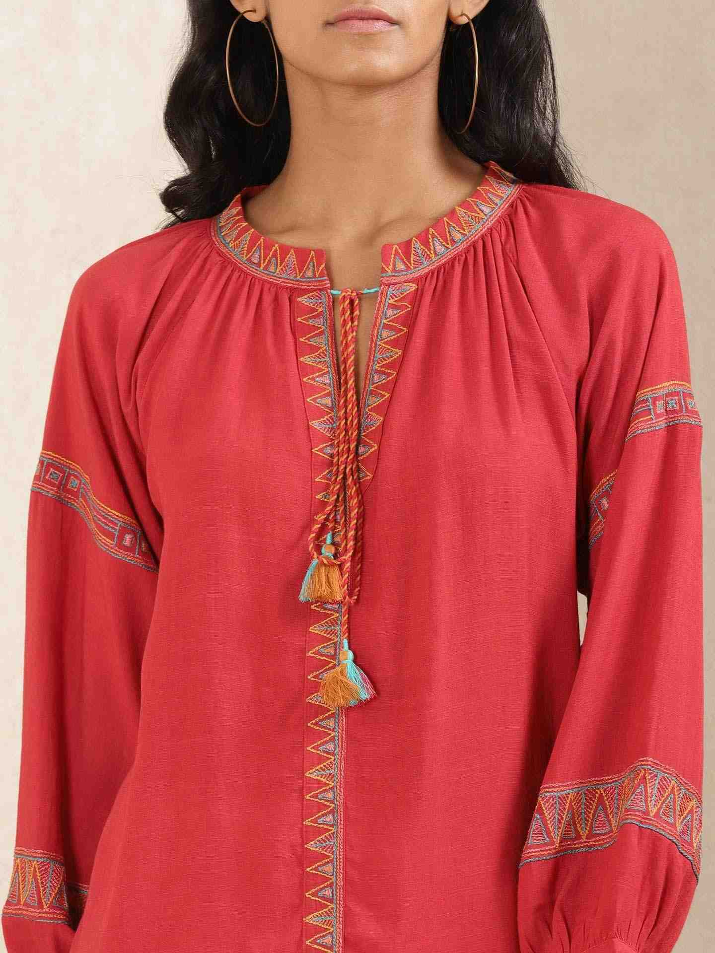 Red Quint Kurti