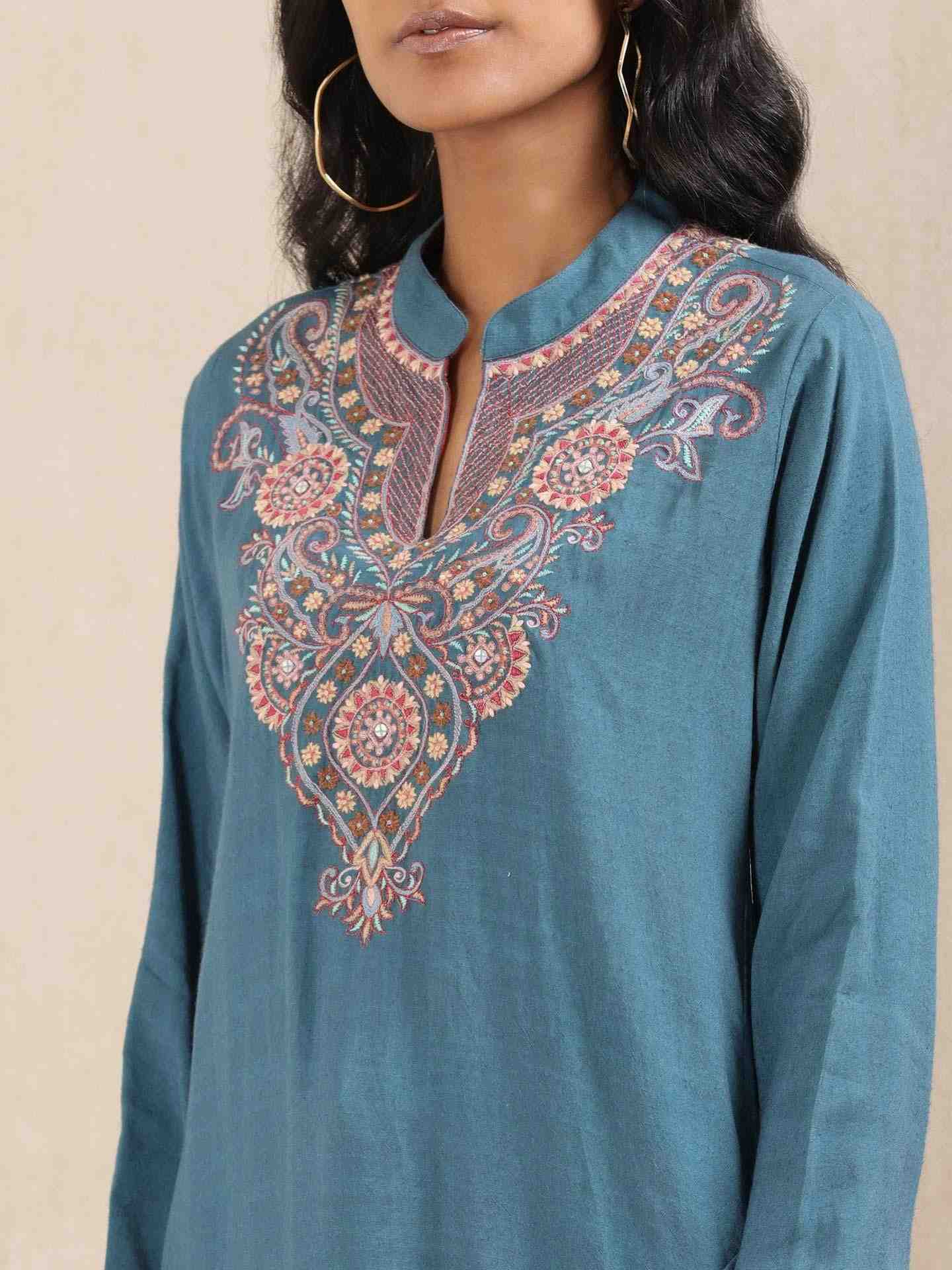 Navy Meriyum Solid Kurti