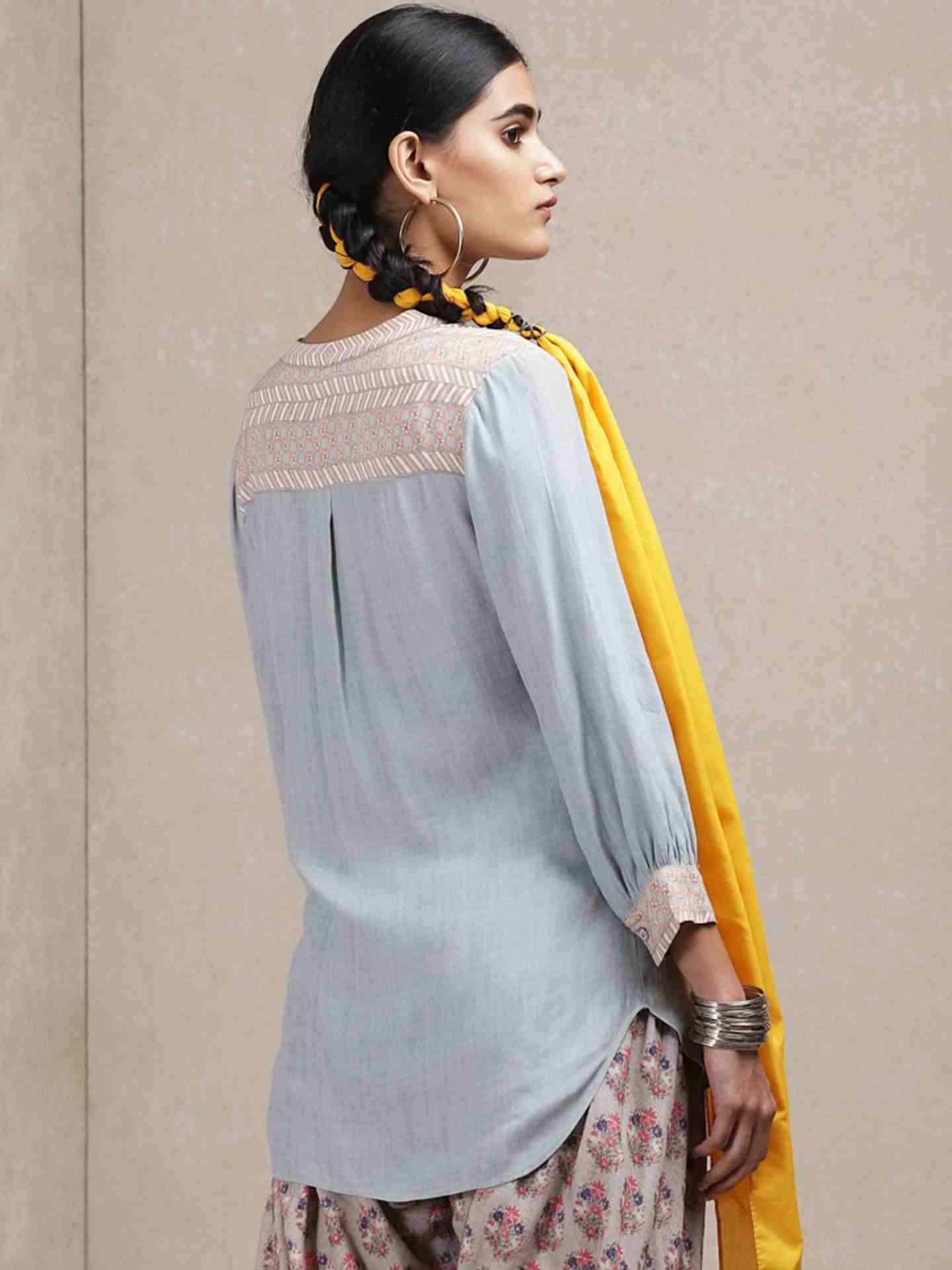 Light Grey Urja And Ulfat Crepe Kurti