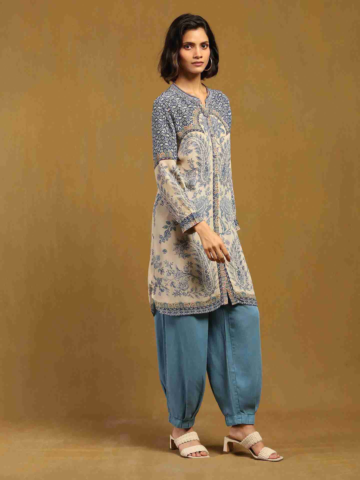 Beige Sulawasi Kurti