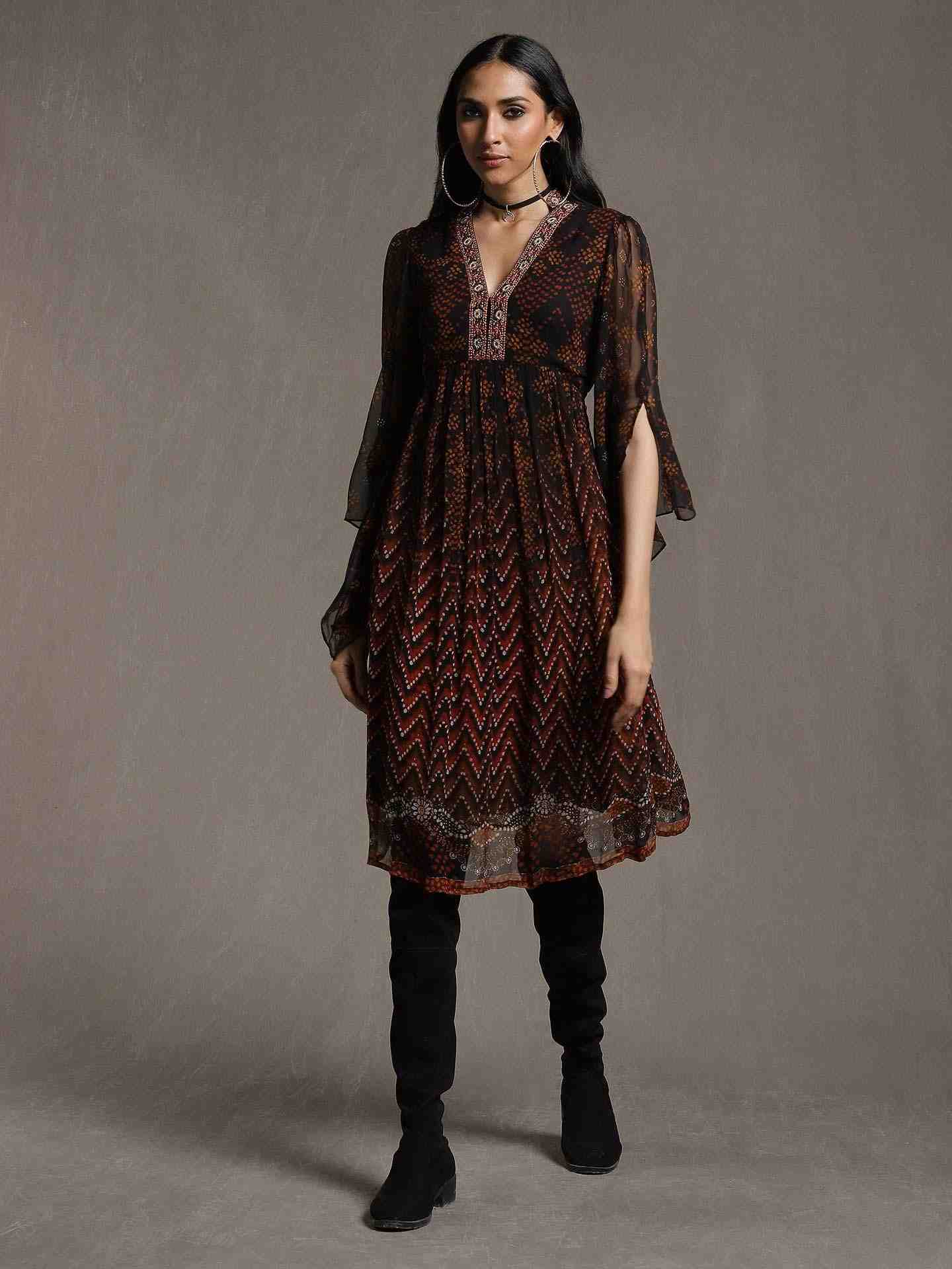 Black Ezra Knee-Length Dress