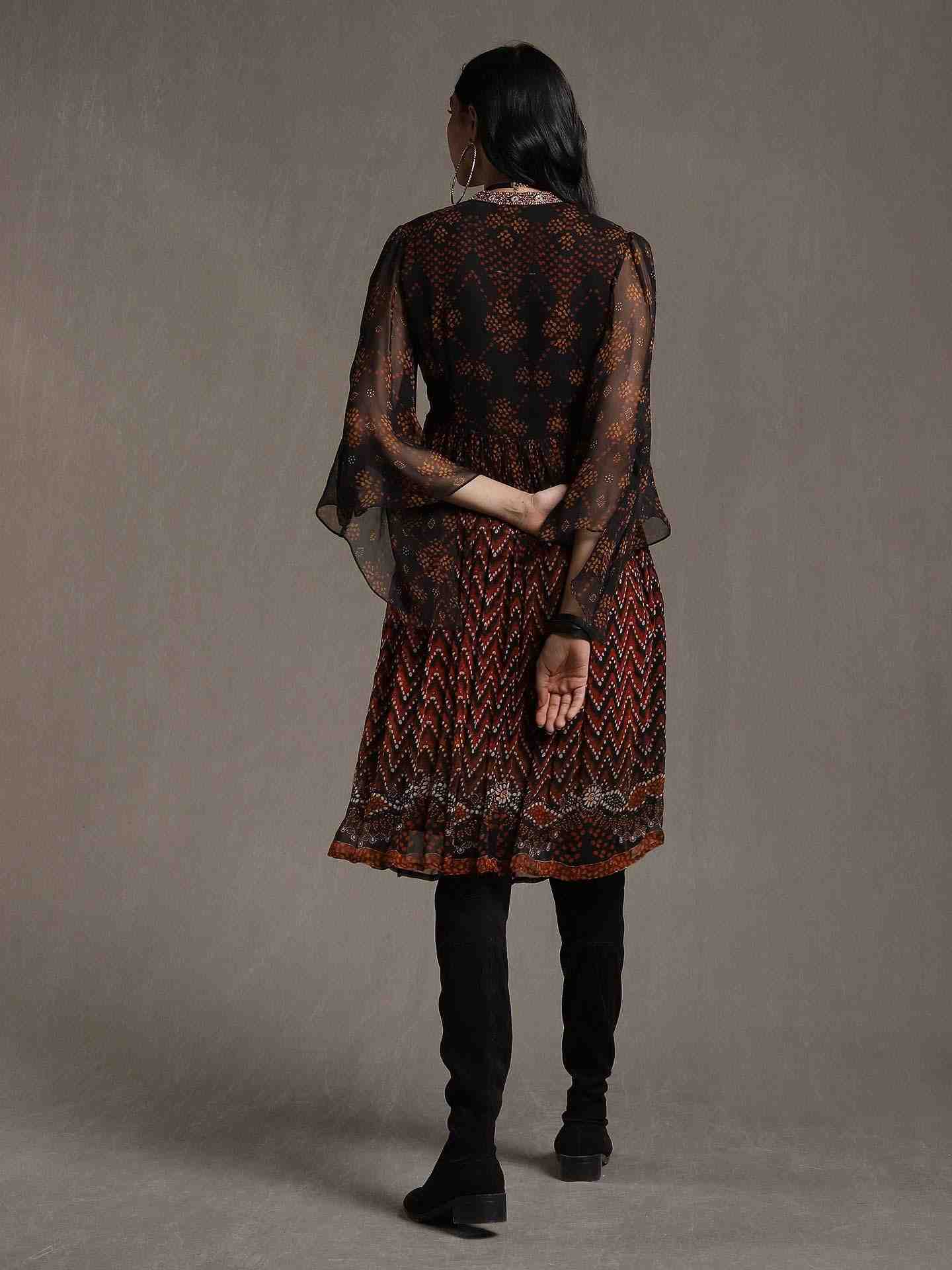 Black Ezra Knee-Length Dress