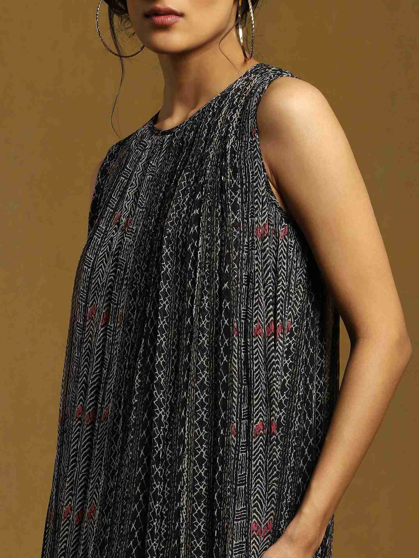 Black Sindh Shift Dress