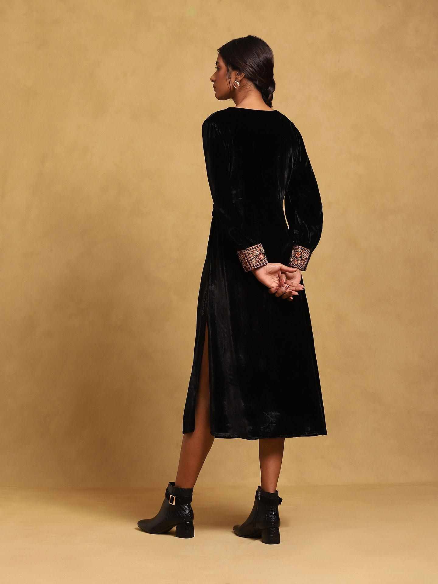 Black Sara Velvet Dress