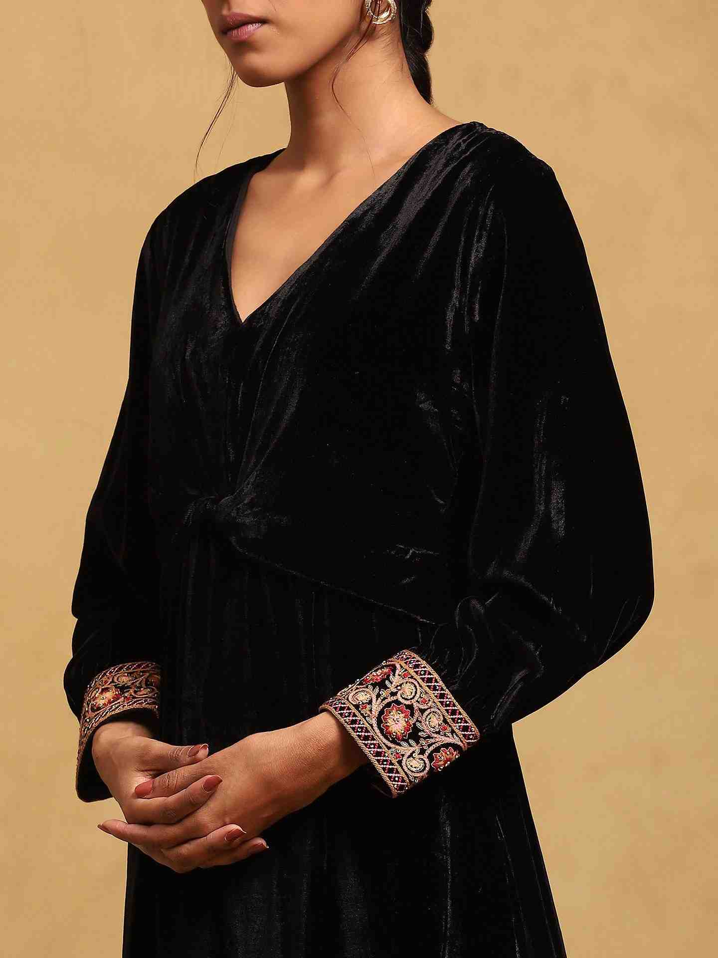 Black Sara Velvet Dress