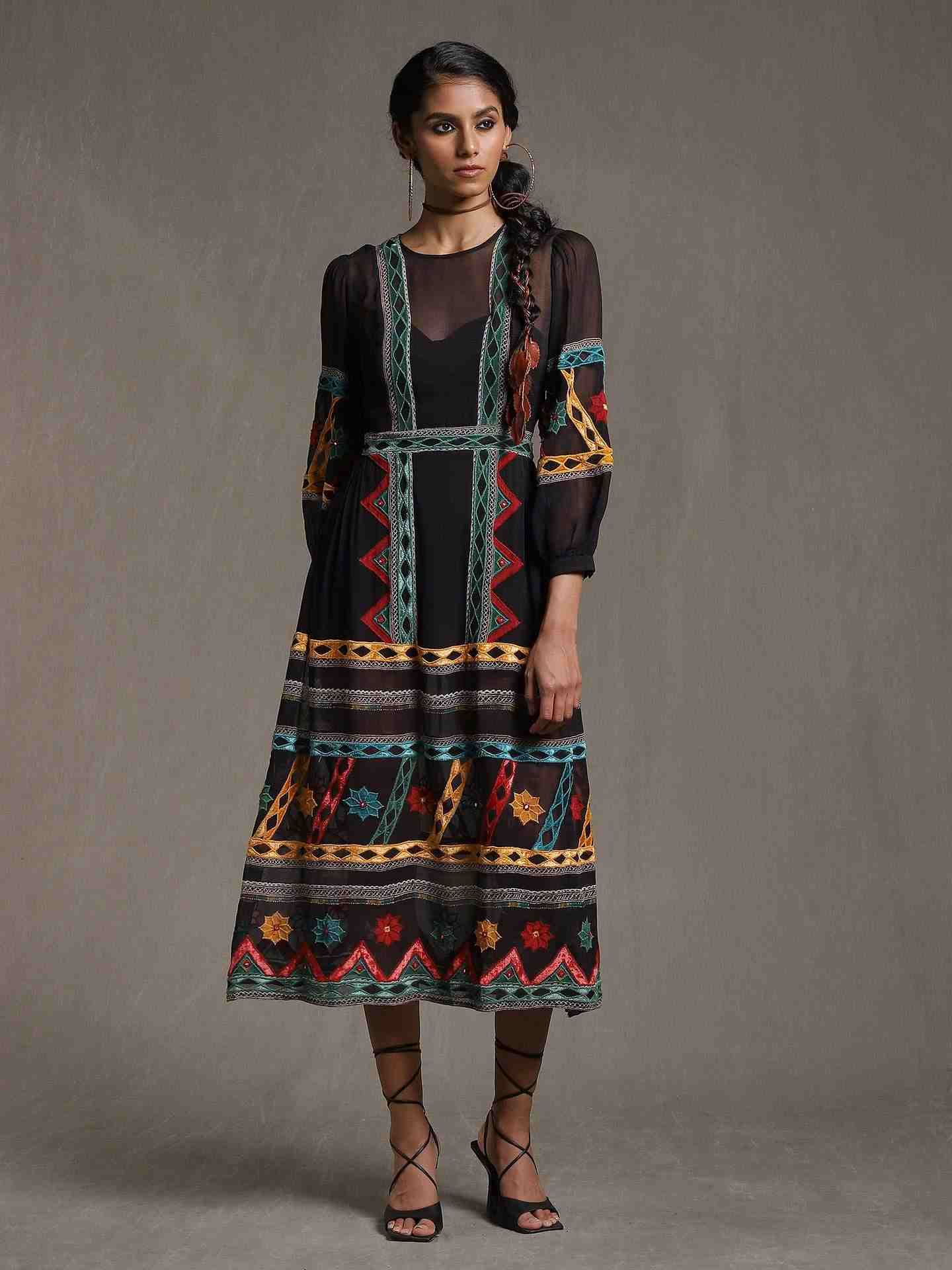 Black Shamiyana Crepe Shift Dress