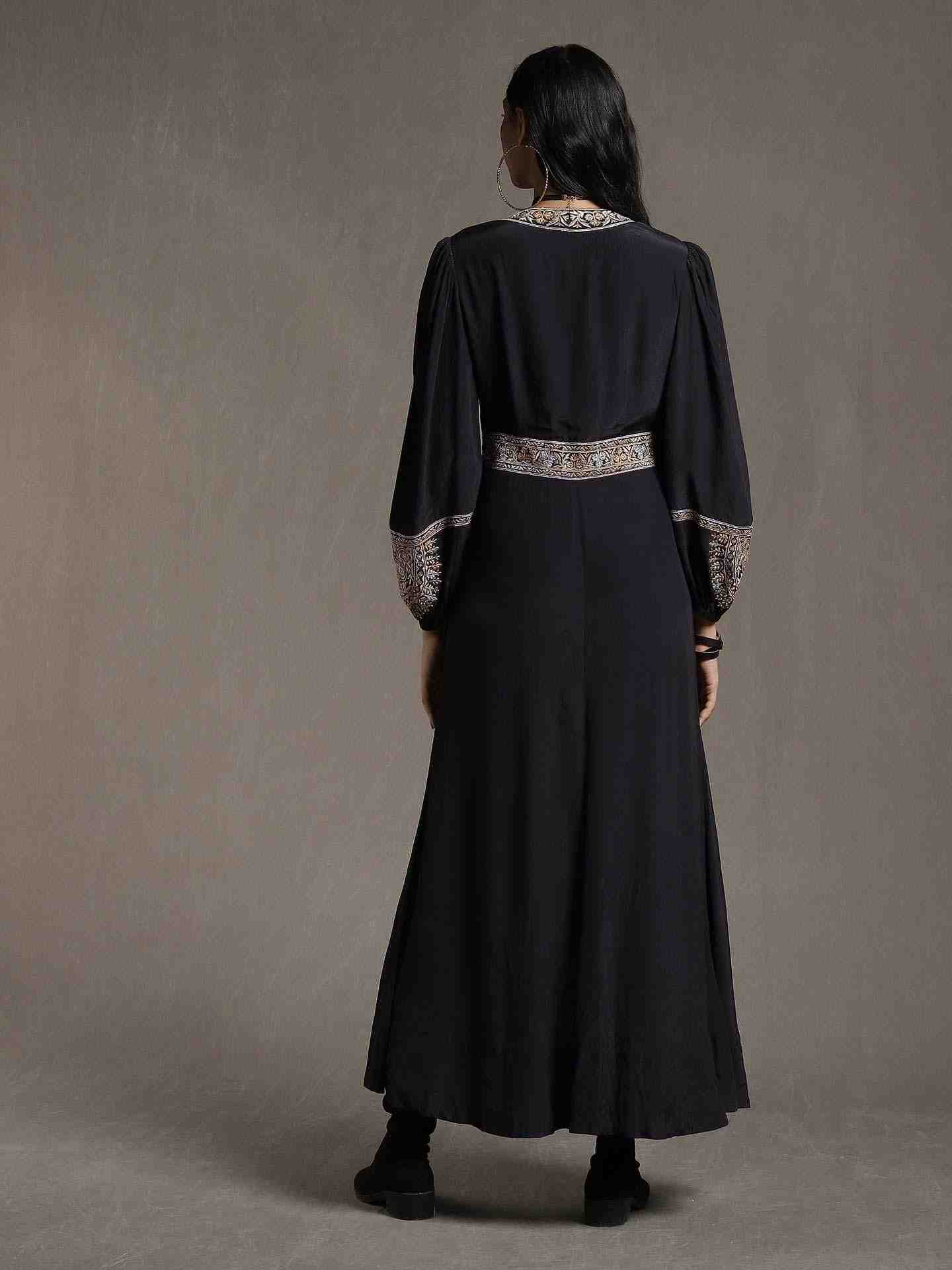 Black Resham Crepe Shift Dress