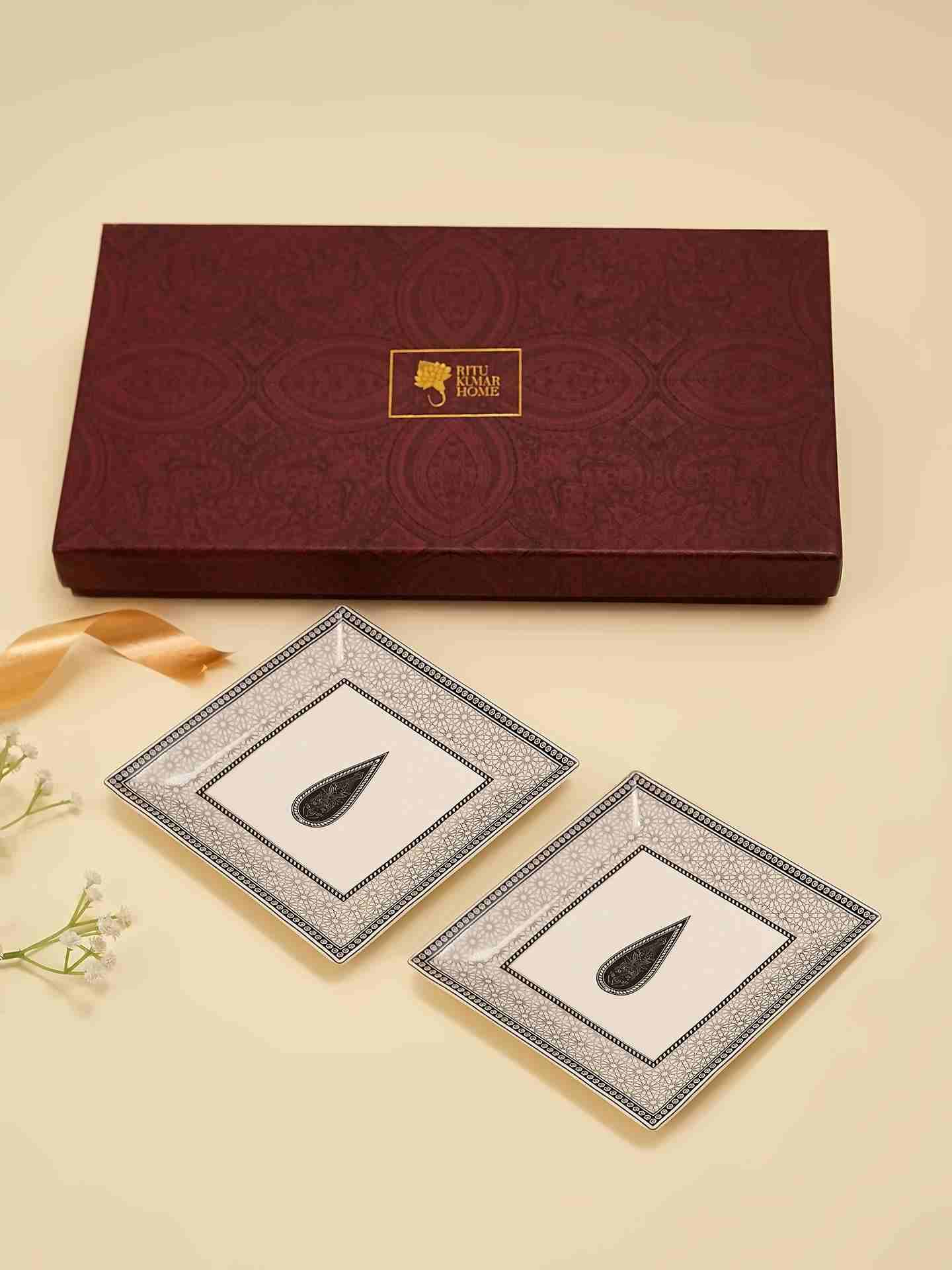 Black White Awadh Small Platter