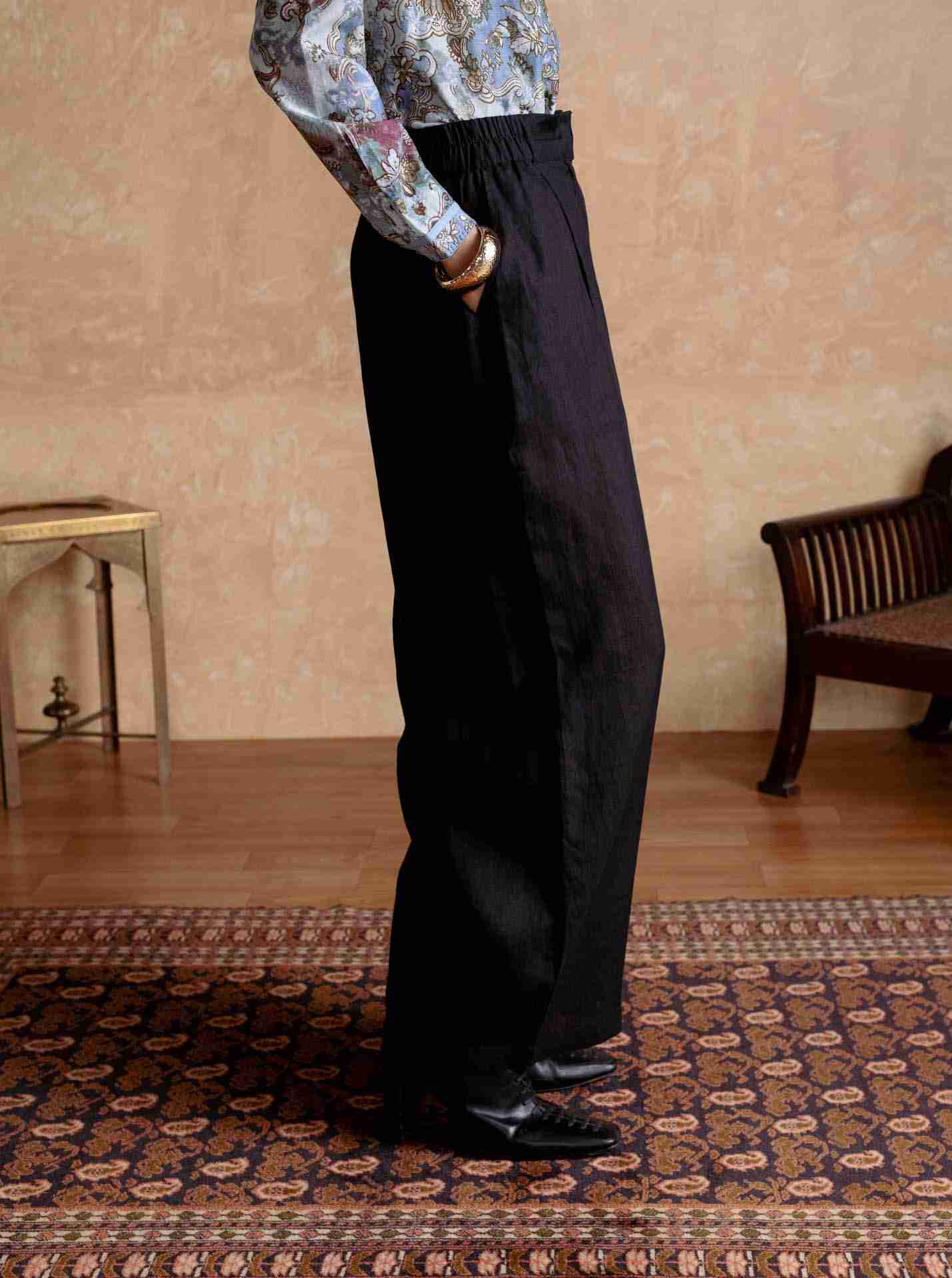 Black Essential Pants