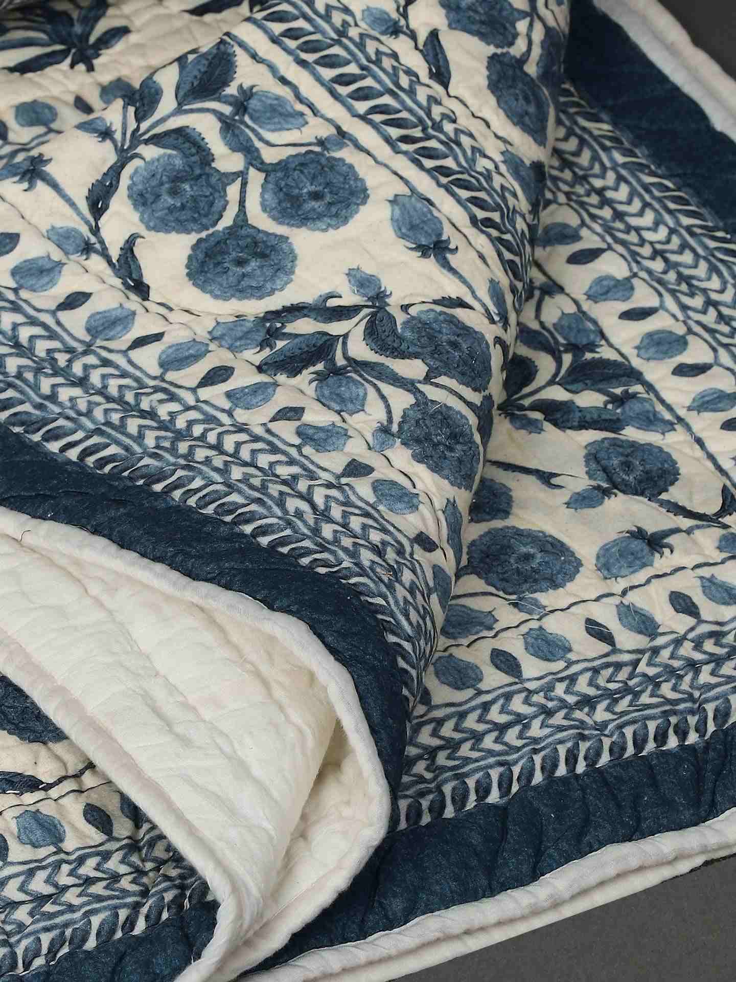 Blue Jalmahal Cotton Quilt
