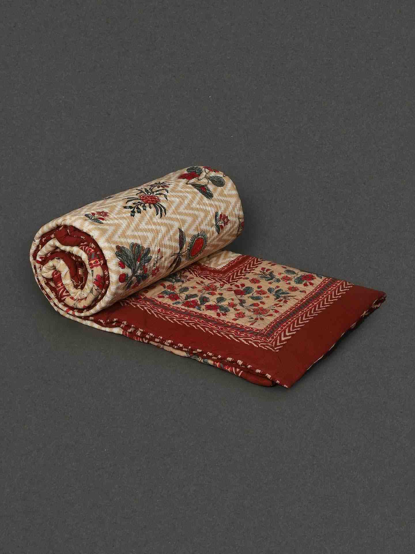 Ecru & Red Flora Cotton Quilt