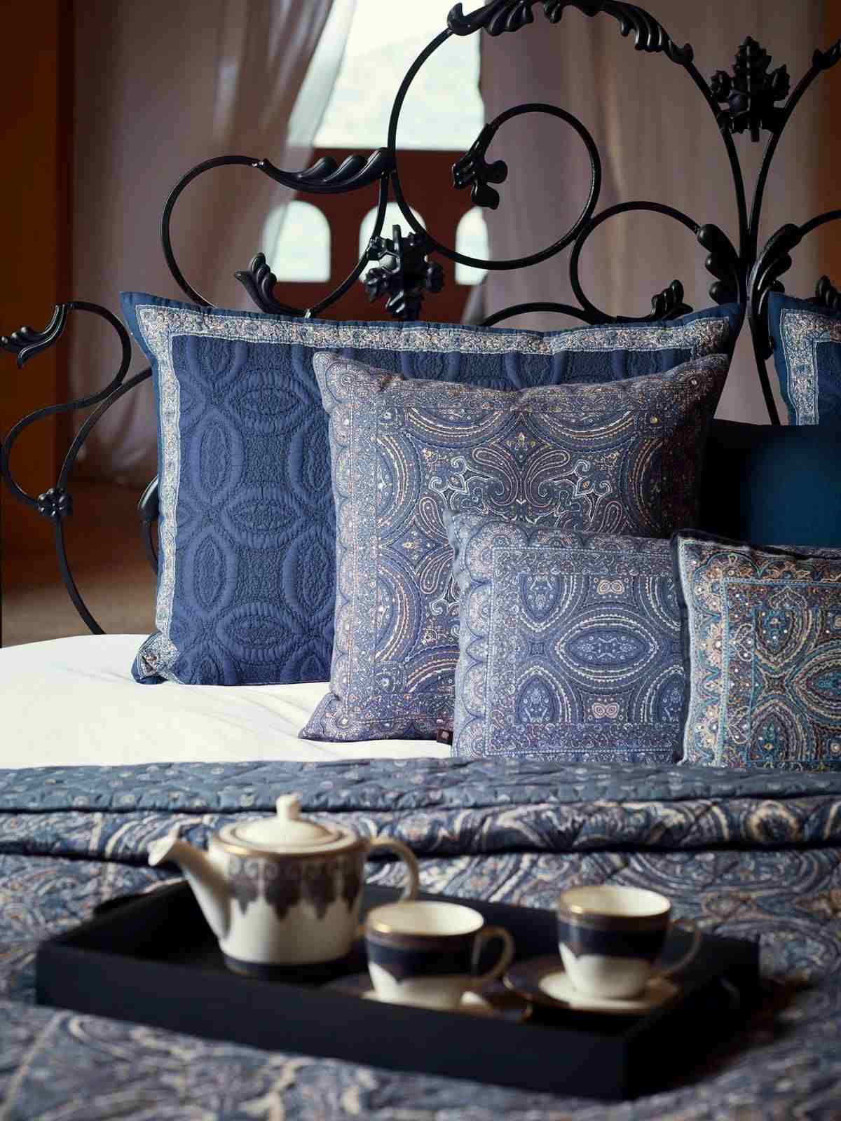 Light Blue Jaamevar Cotton Pillow Sham