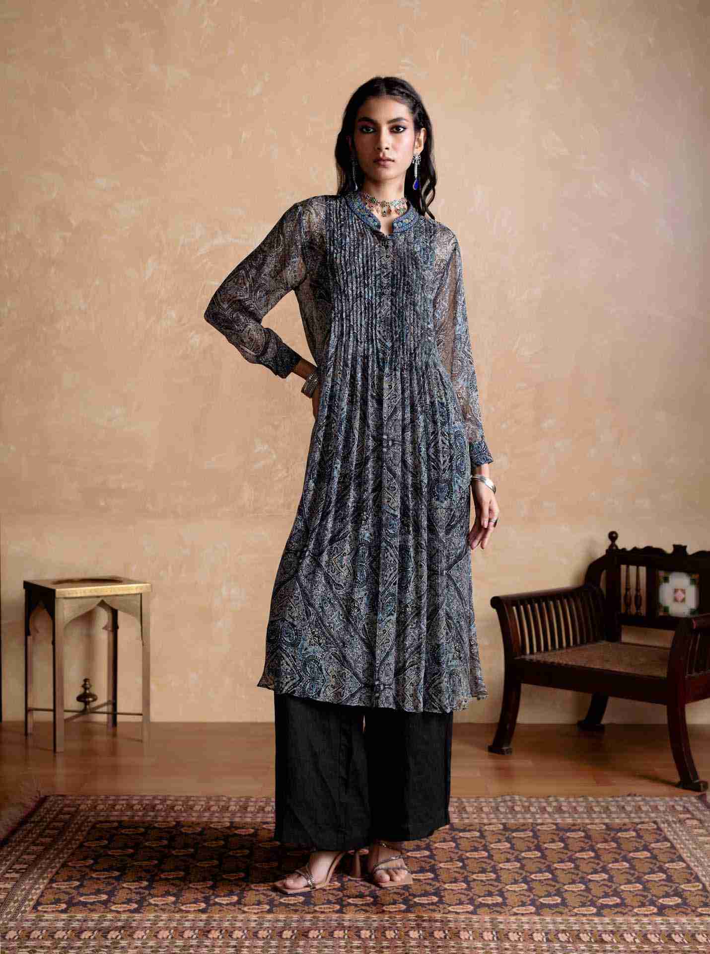 Black Avanti Kurta