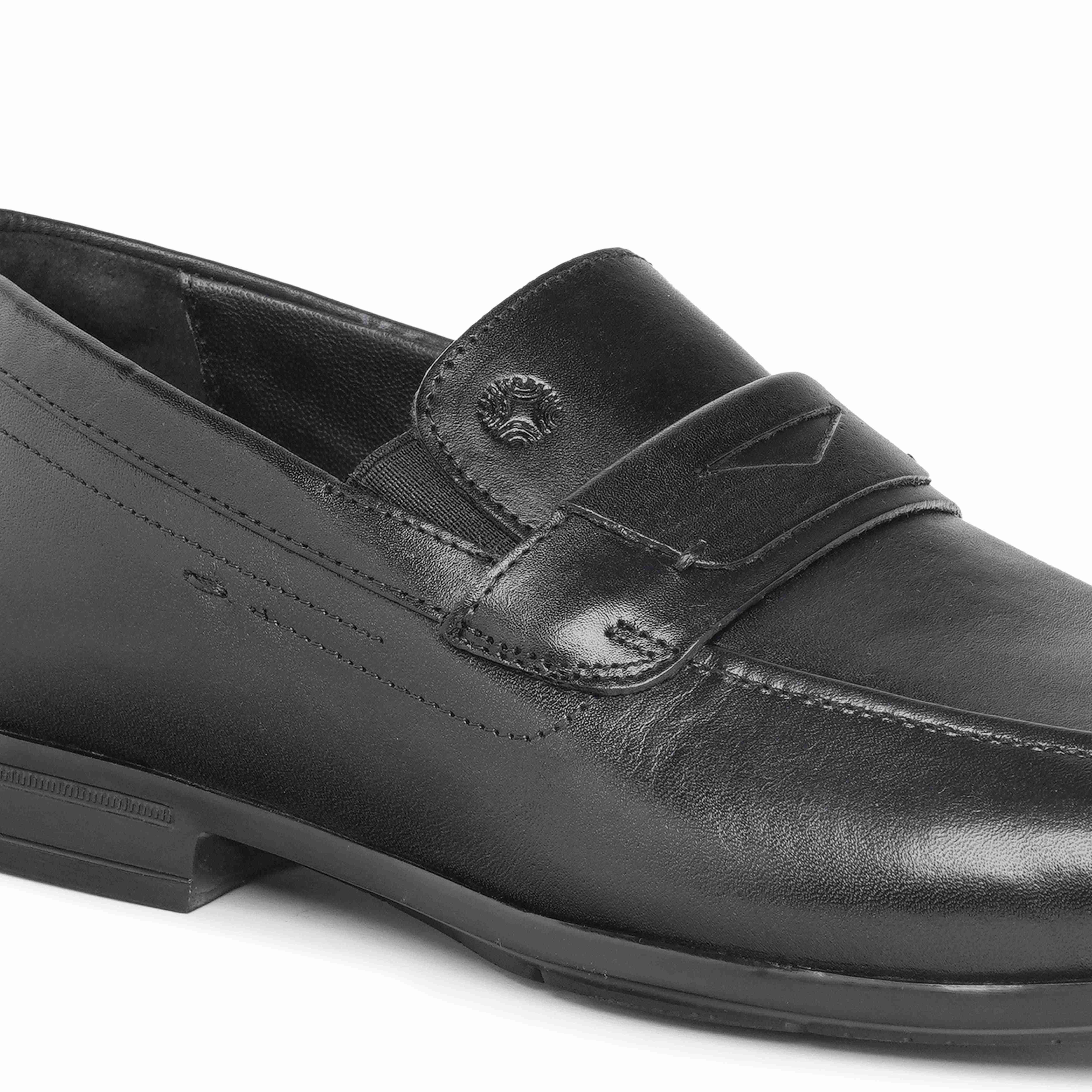 The Manchester Ruosh Men Black Penny Loafer