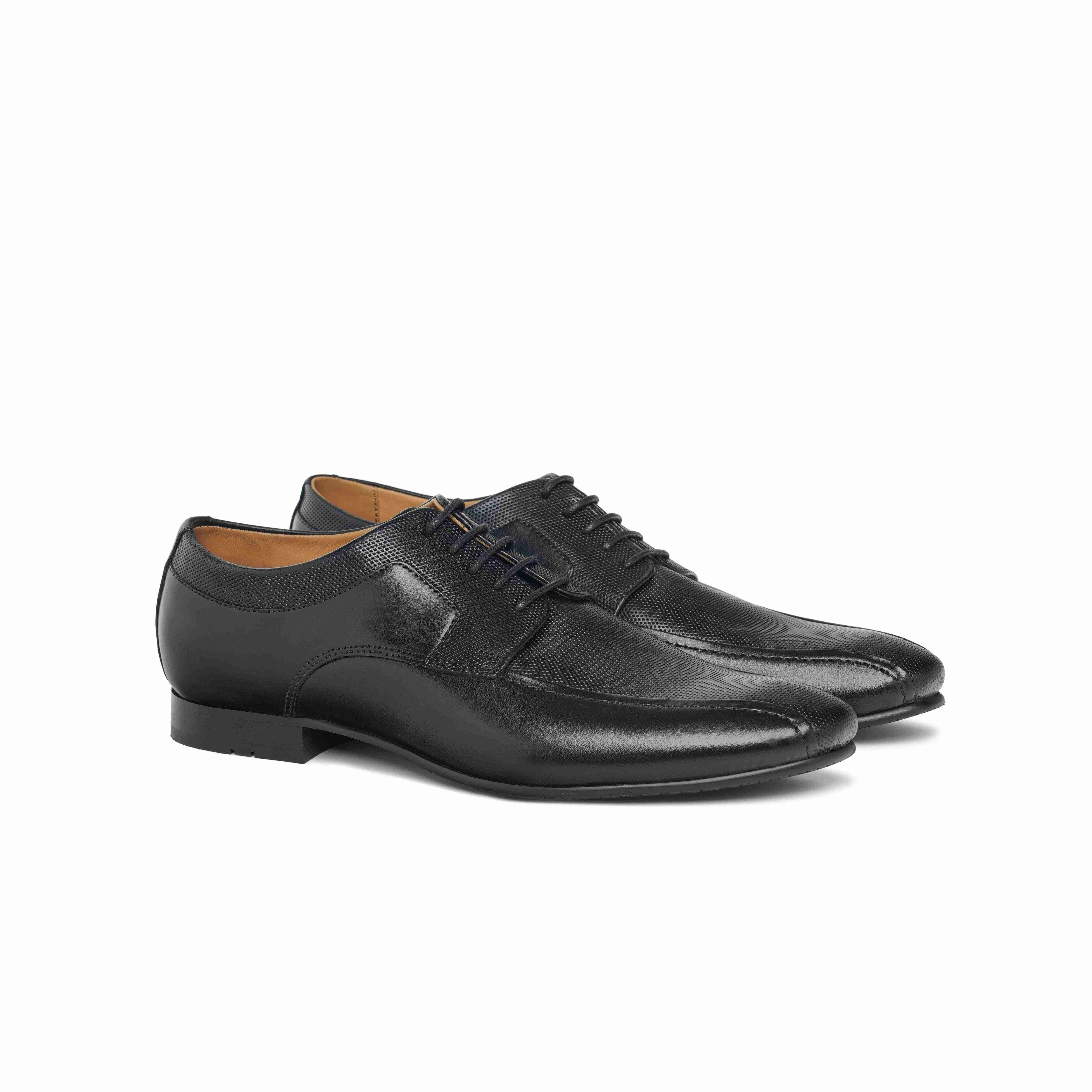 The Lando Ruosh Men Black Bicycle-Cut Lace-Up